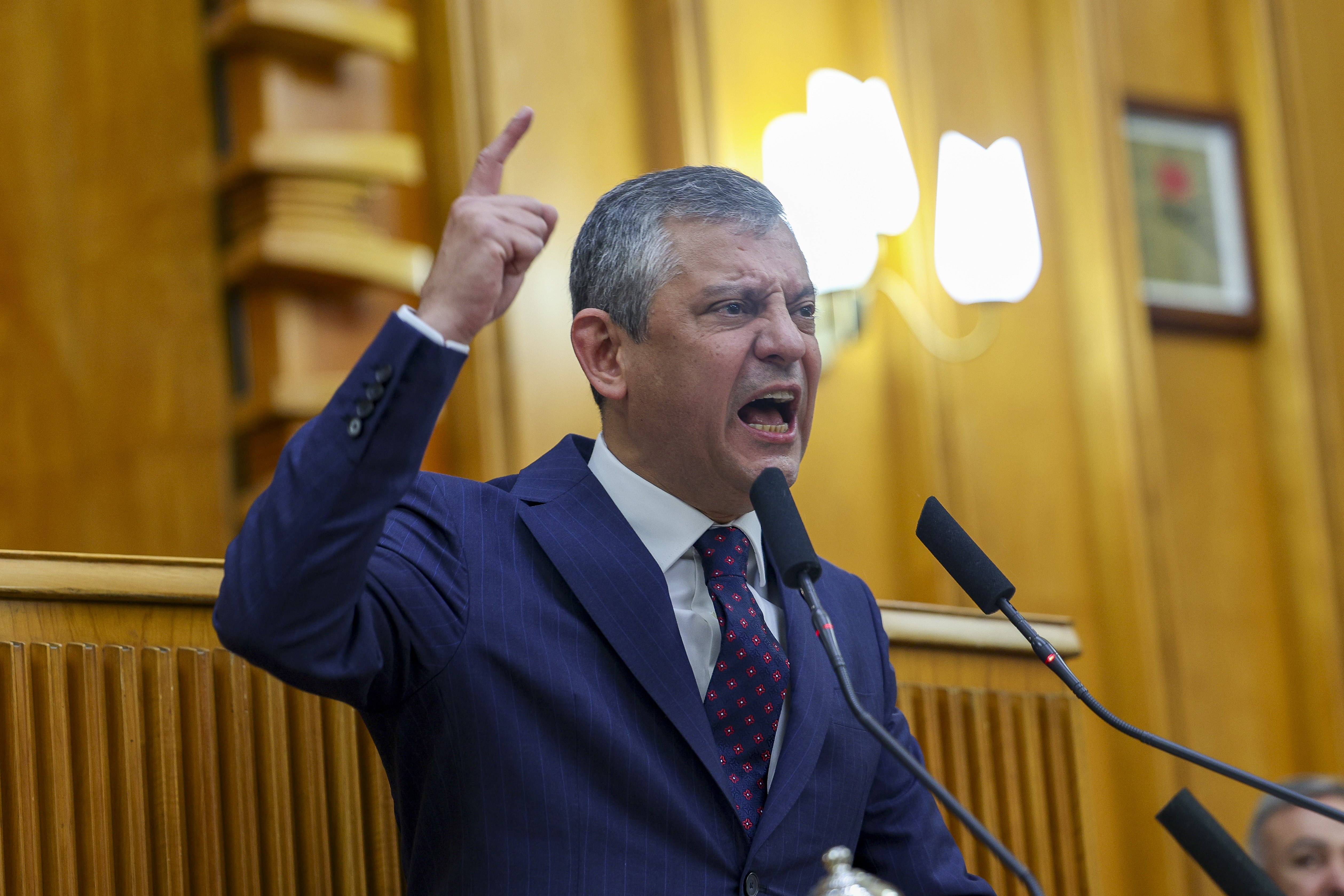 CHP Genel Başkanı Özgür Özel,