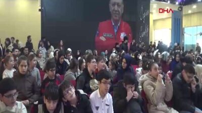 Türkiye'nin ilk astronotu Alper Gezeravcı,