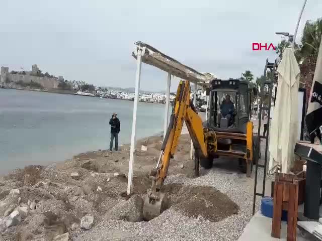 Bodrum Kumbahçe sahilinde, Kıyı