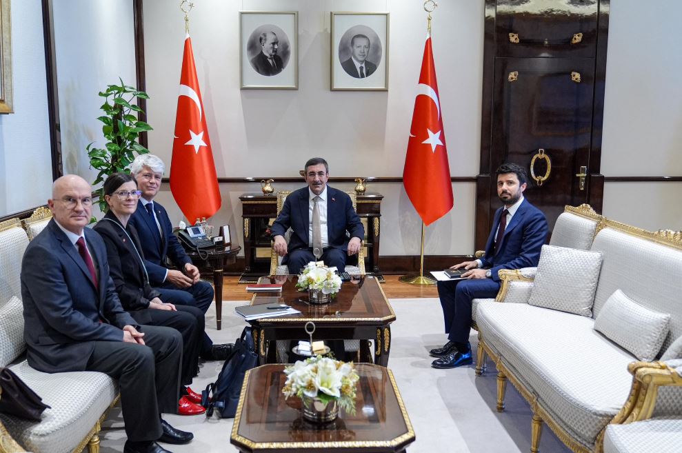 Cumhurbaşkanı Yardımcısı Cevdet Yılmaz, İsviçre'nin