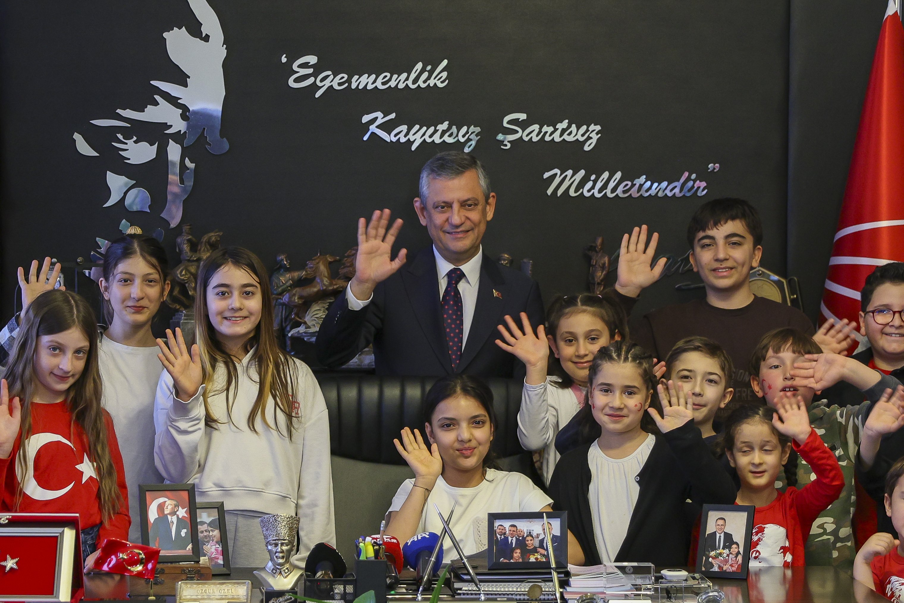 CHP Genel Başkanı Özgür Özel,