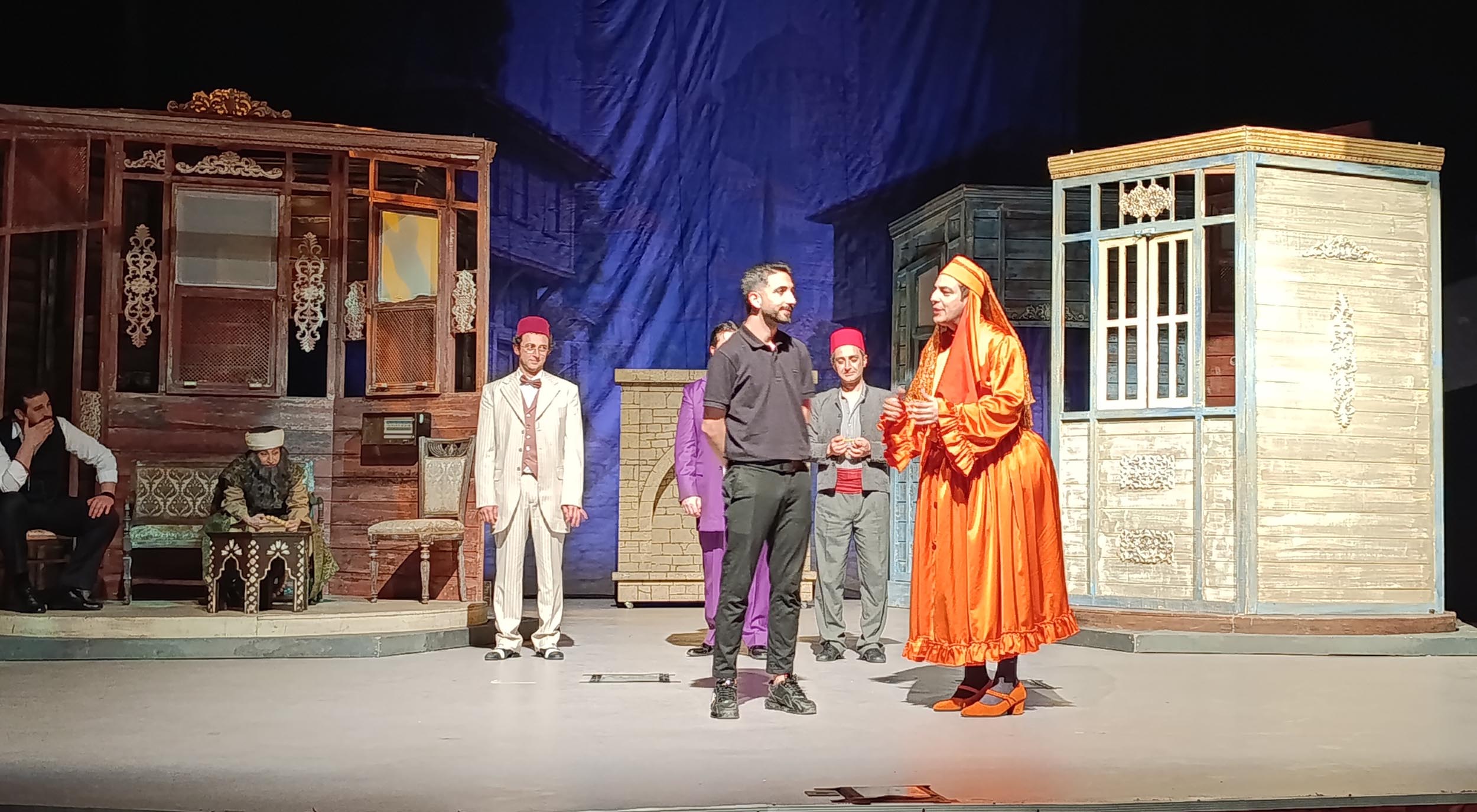 Doğubayazıt'tan Iğdır'a tiyatro oyunu izlemeye