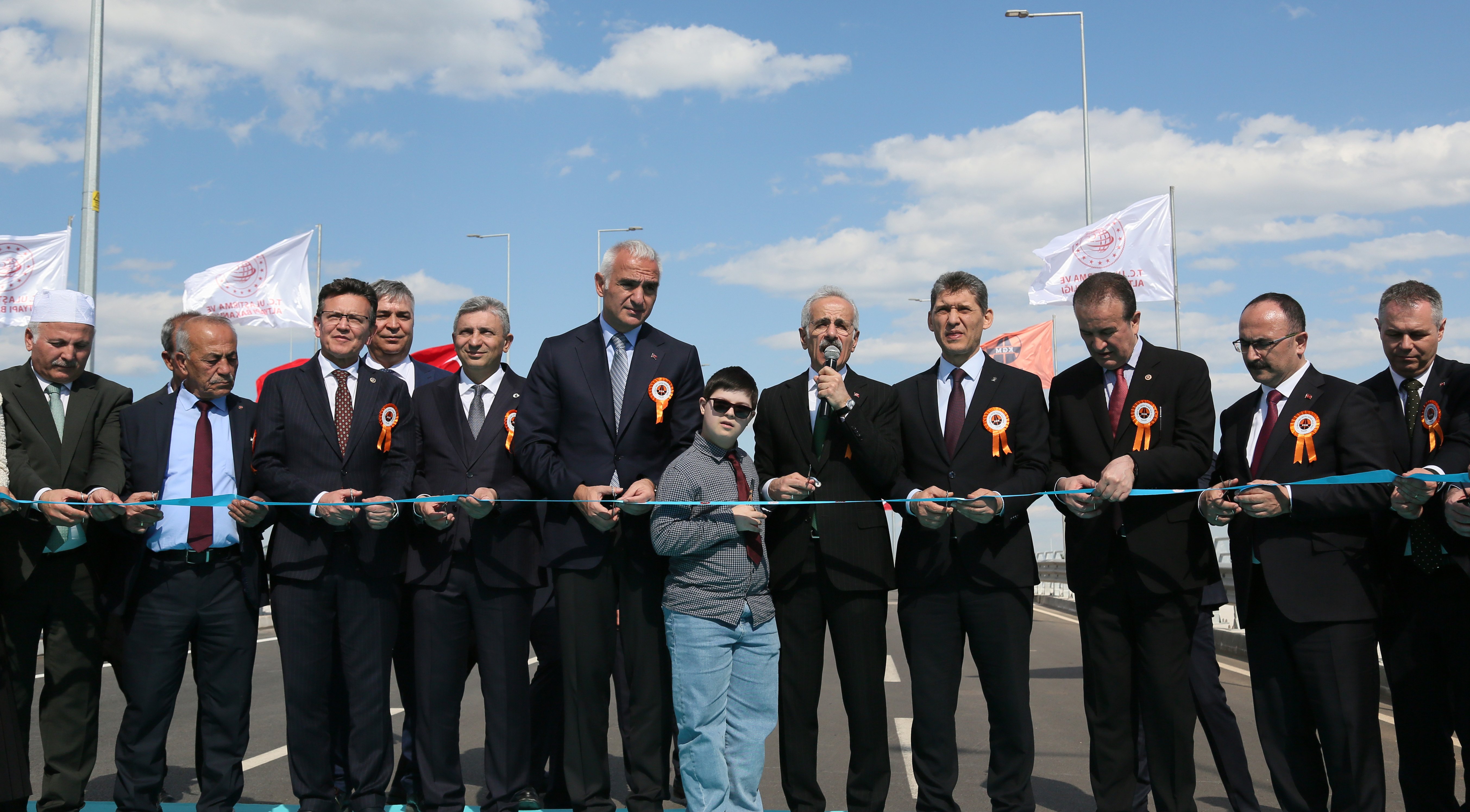 Ulaştırma ve Altyapı Bakanı Abdülkadir