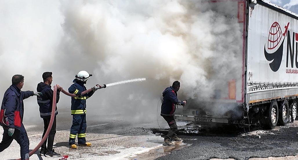 Van Erciş'te seyir halindeki gübre