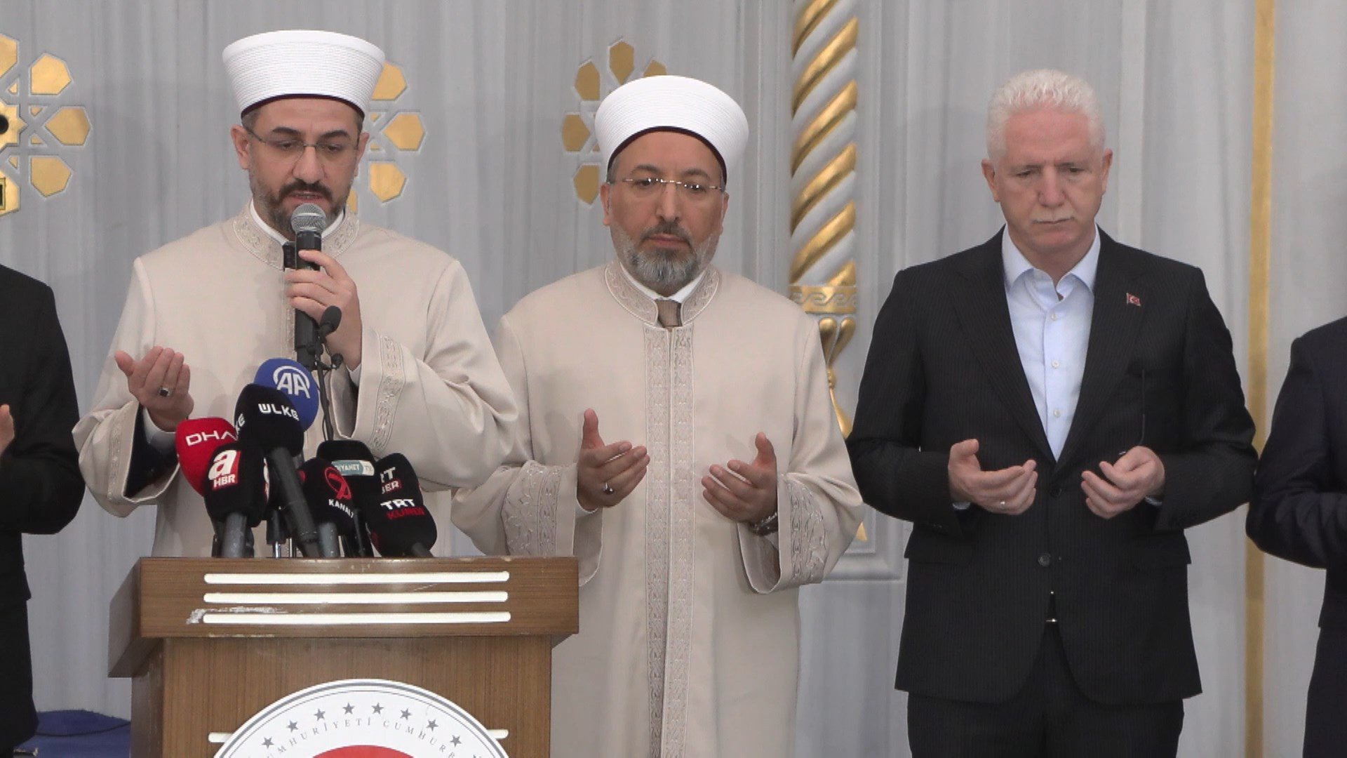Diyanet İşleri Başkanı Safi Arpaguş,