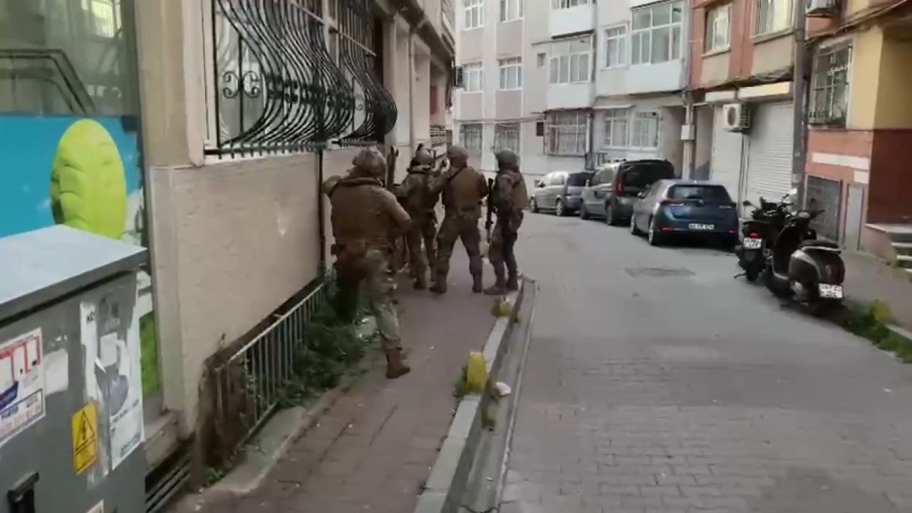 İstanbul Emniyeti, 6 ilde düzenlediği