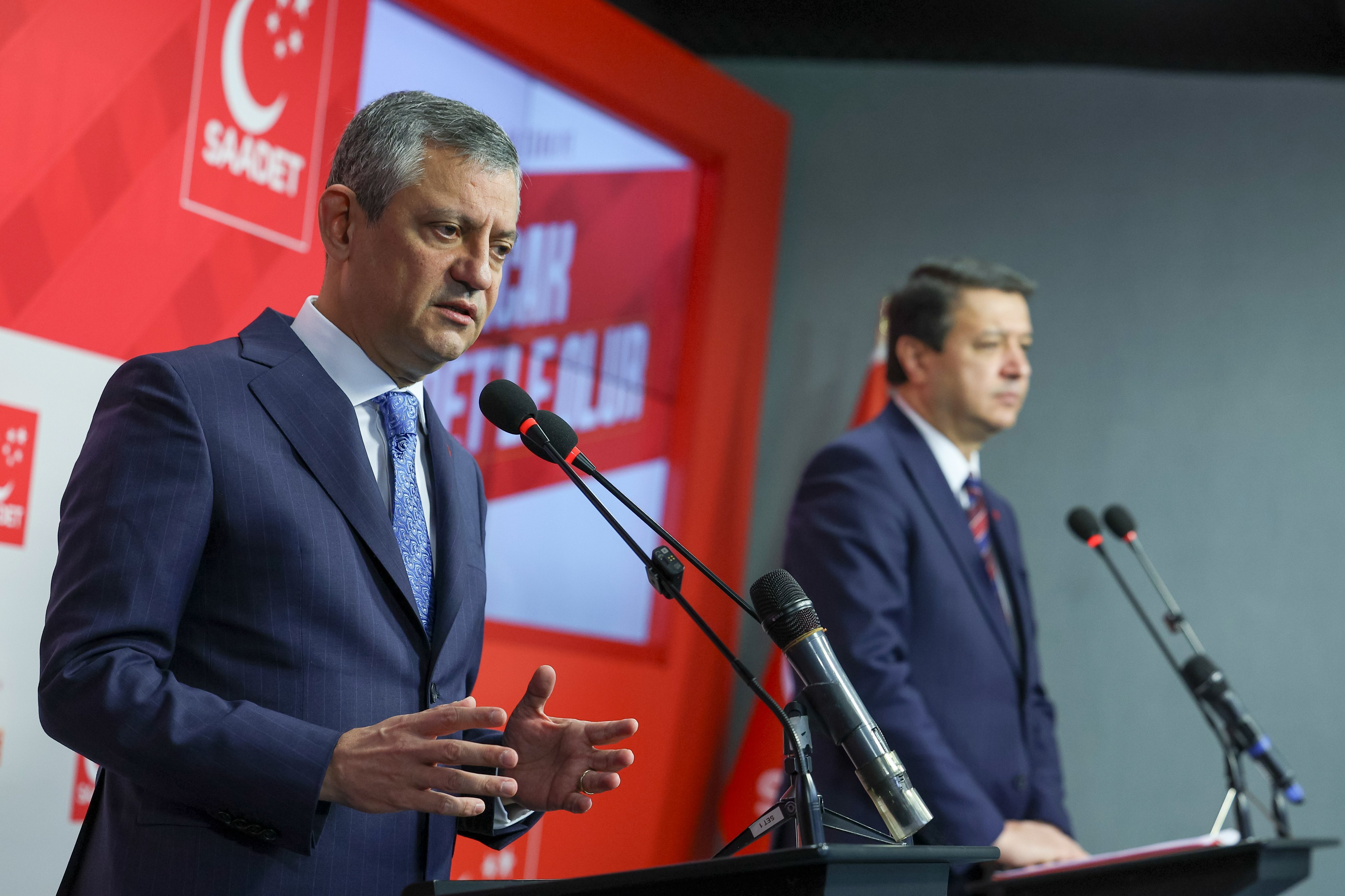 CHP Genel Başkanı Özgür Özel,