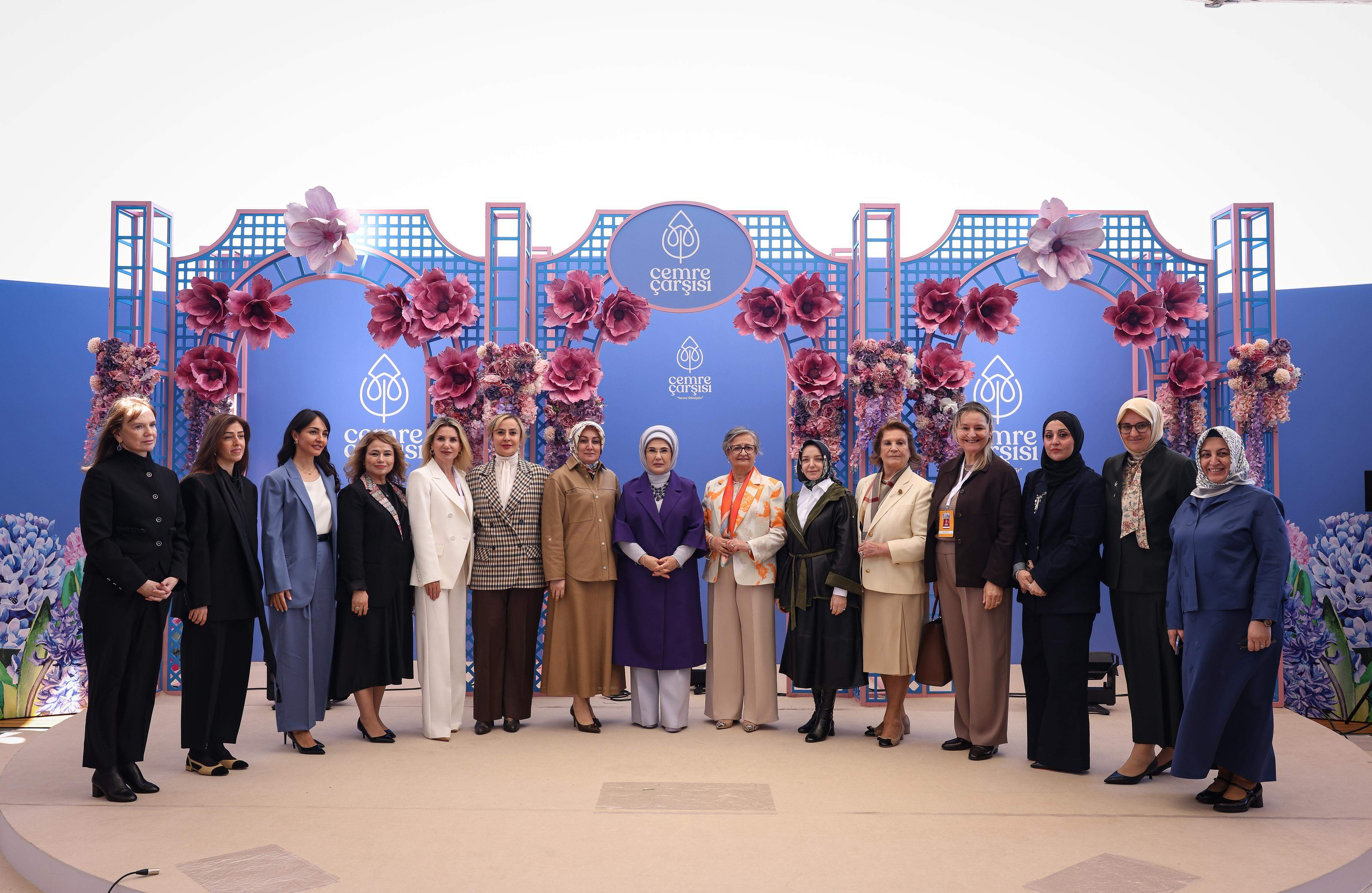 Cumhurbaşkanı Erdoğan'ın eşi Emine Erdoğan,