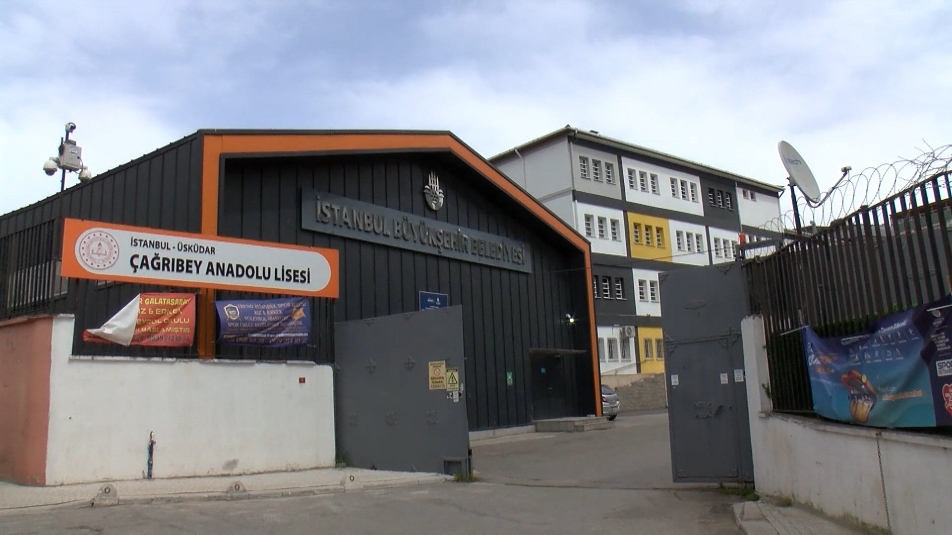 Üsküdar'da sosyal medyadan gelen okul