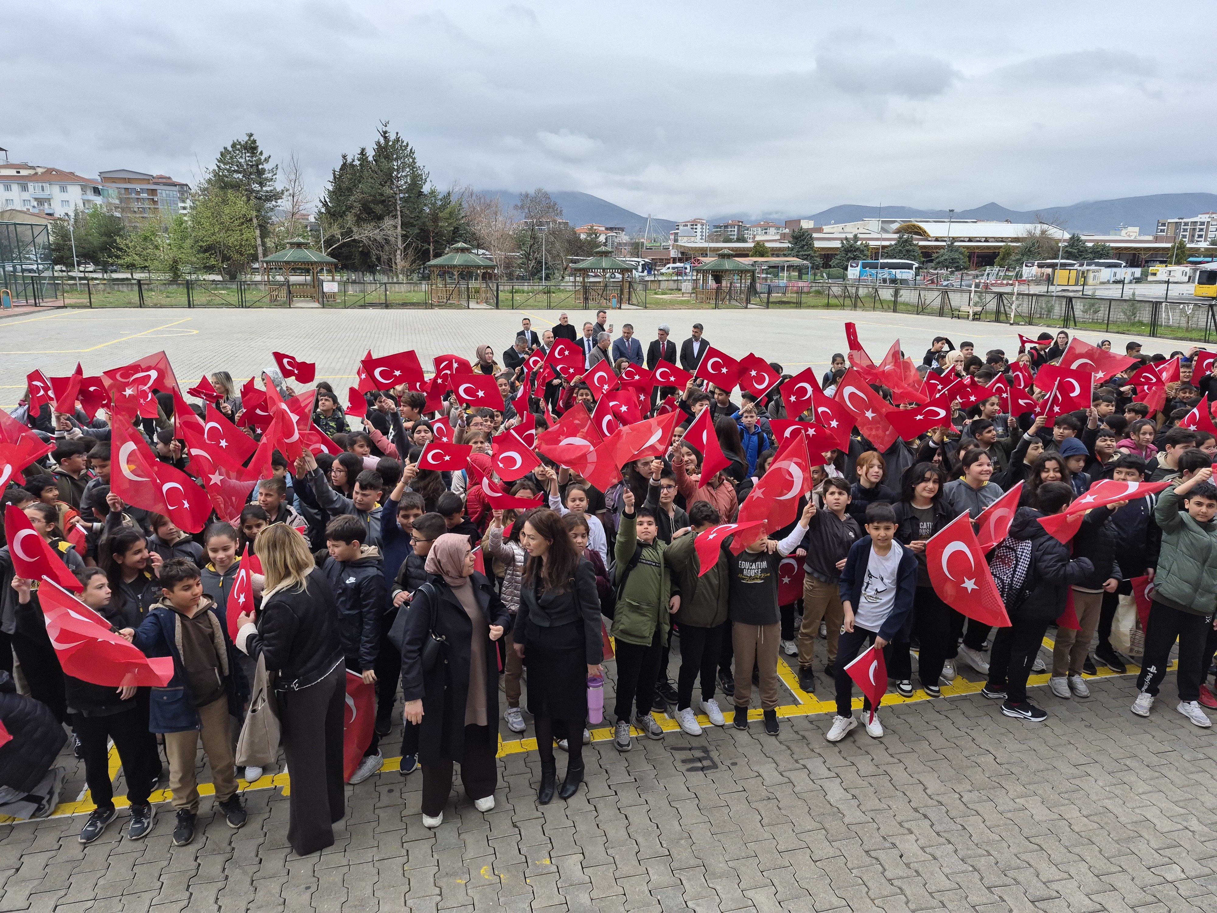 Malatya'da, Kahramanmaraş saldırısı sonrası öğrenciler