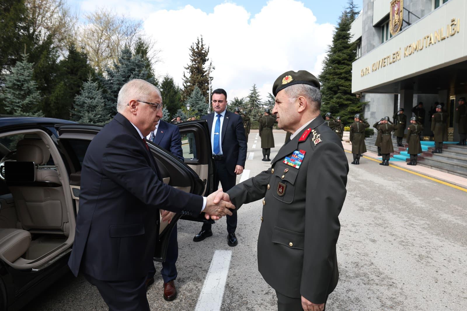 Milli Savunma Bakanı Yaşar Güler,