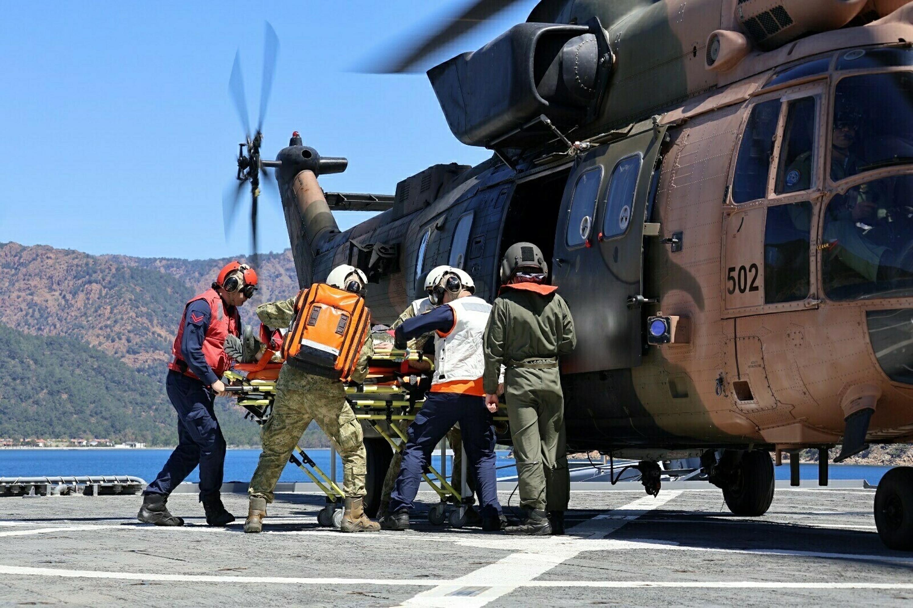 Türk Deniz Kuvvetleri'nin düzenlediği Kurtaran