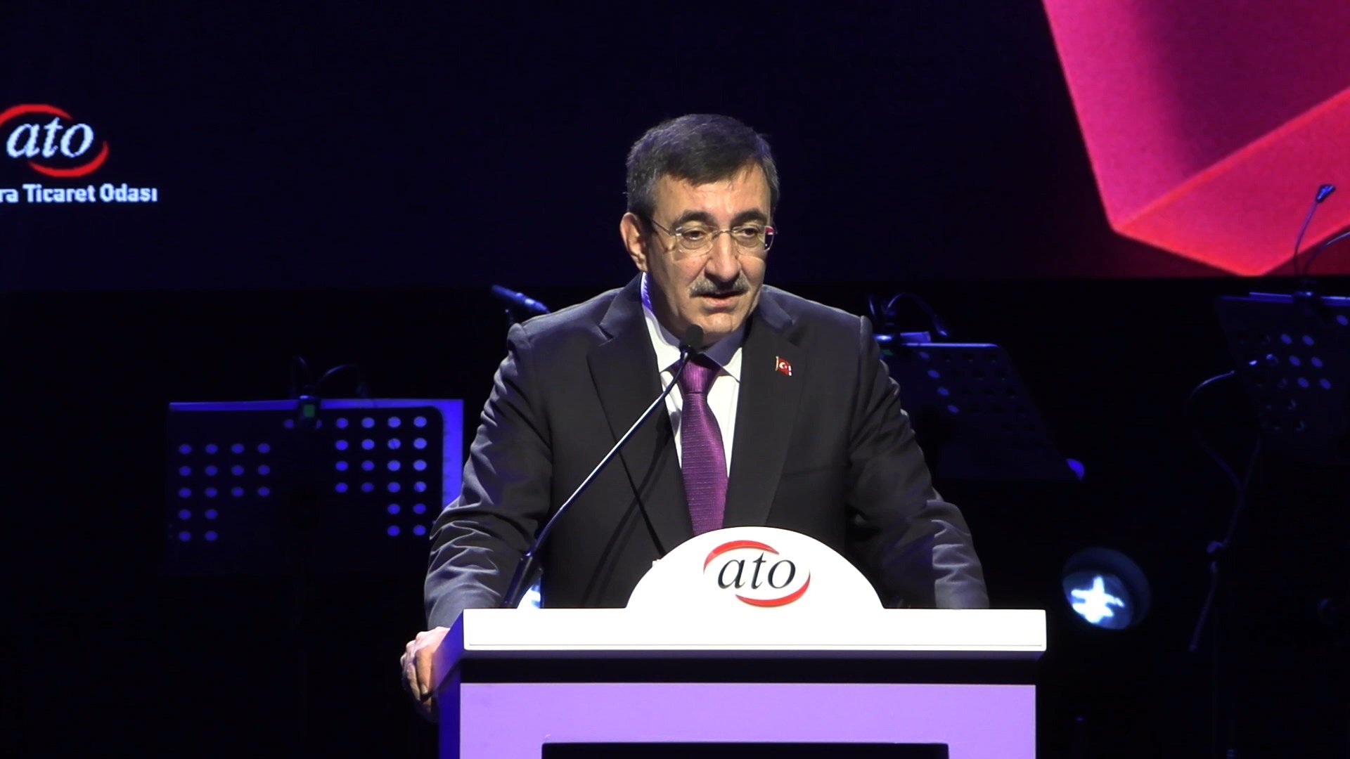 Cumhurbaşkanı Yardımcısı Cevdet Yılmaz, küresel