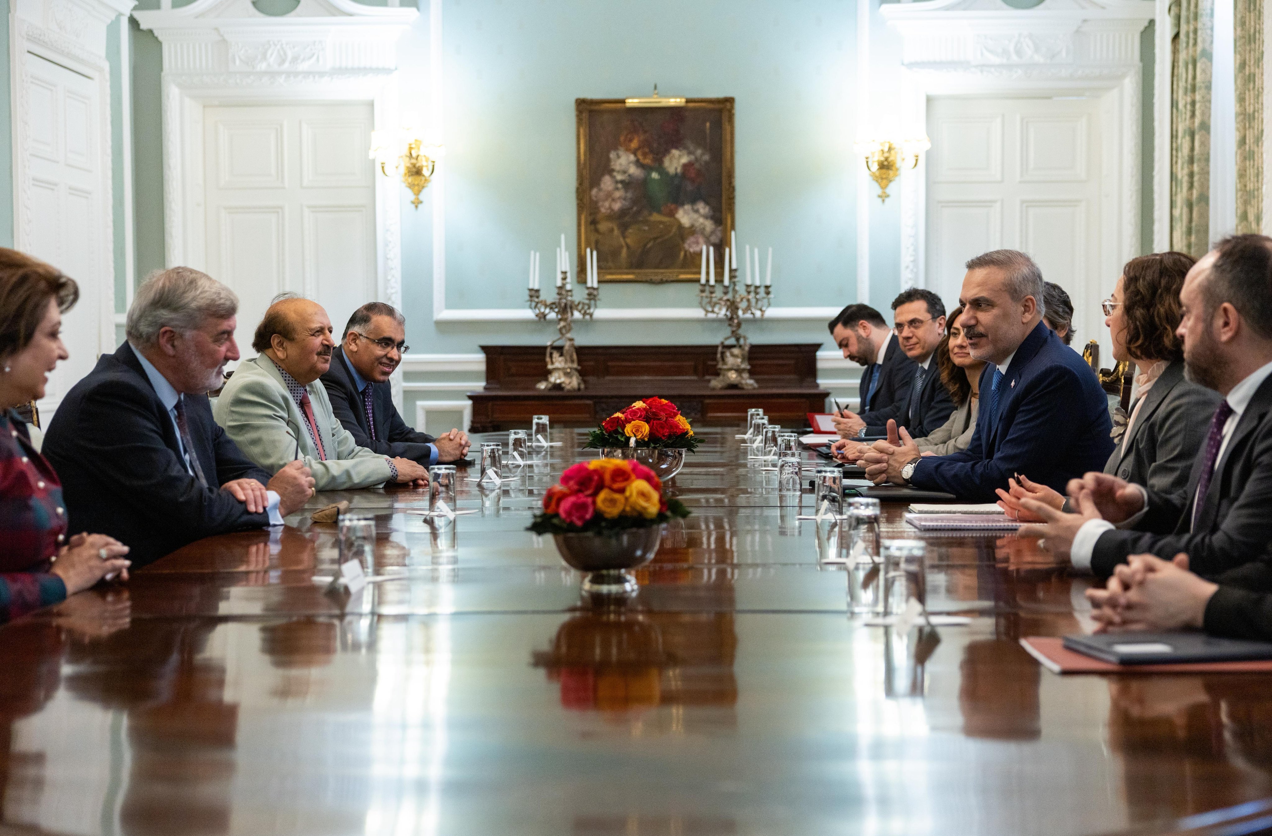 Dışişleri Bakanı Hakan Fidan, İngiltere'de