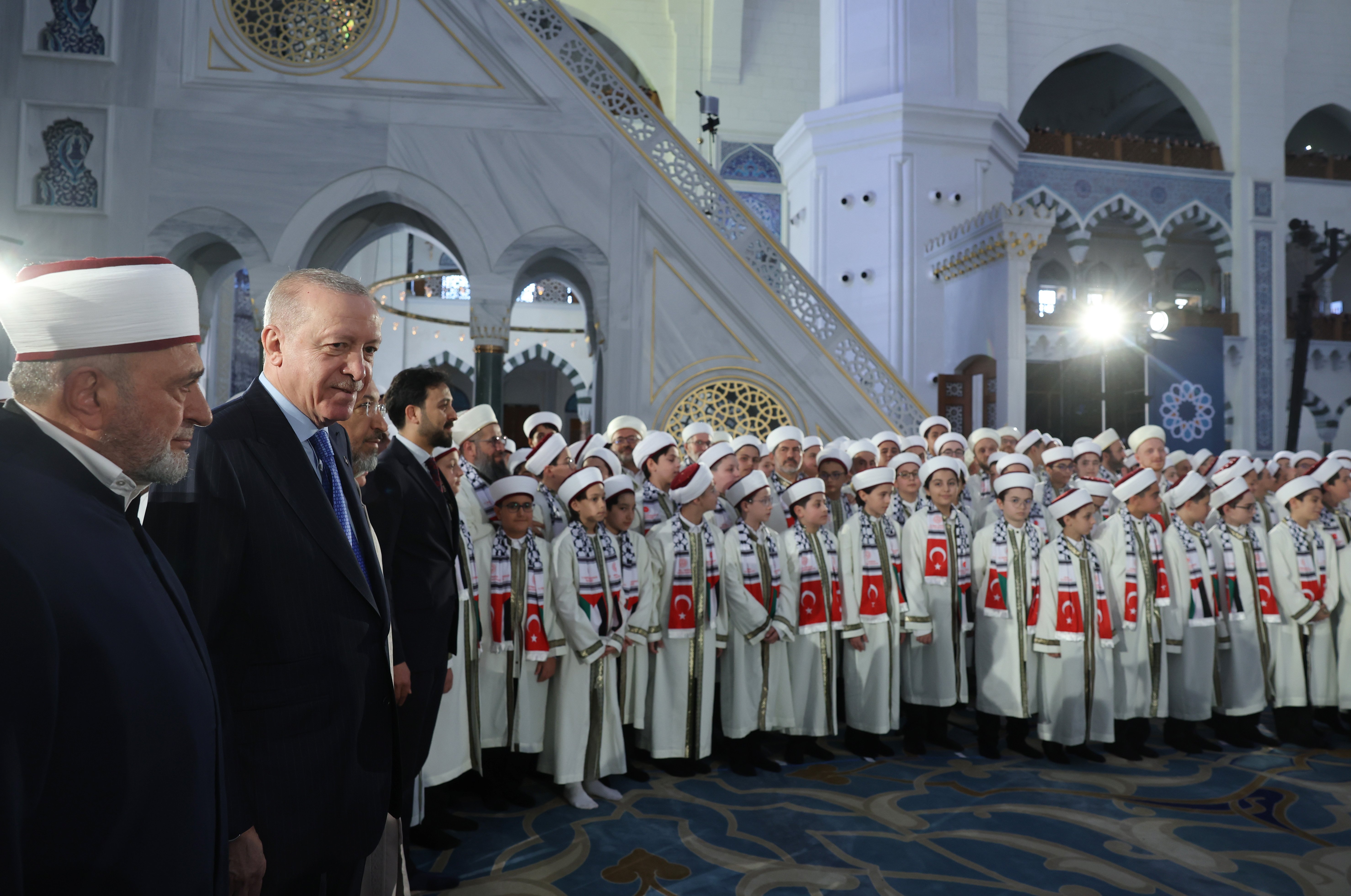 Cumhurbaşkanı Erdoğan, Çamlıca Camisi'nde 333