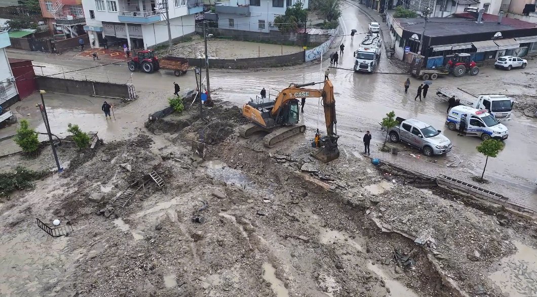 Osmaniye Kadirli'de yaşanan sel
