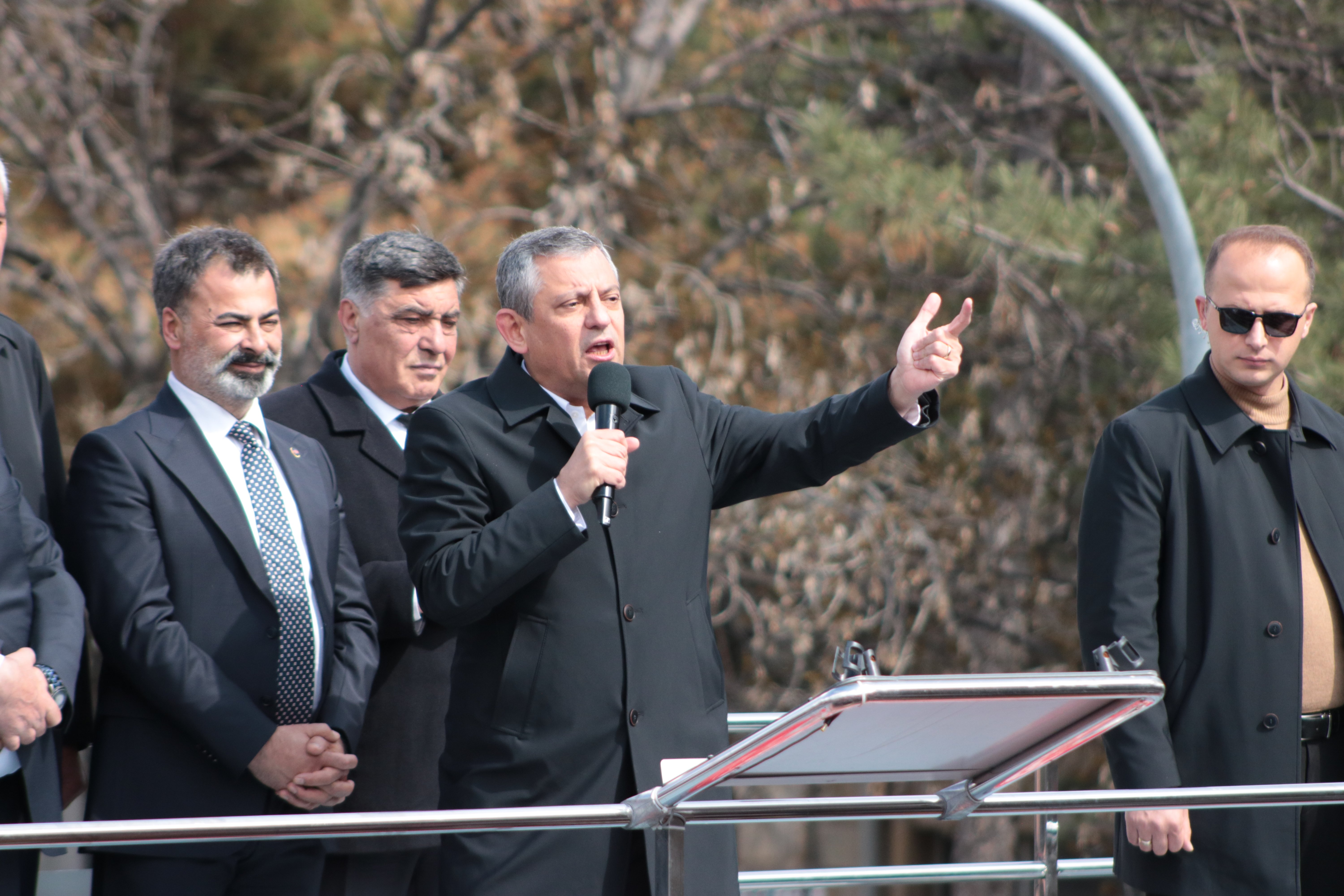 CHP Genel Başkanı Özgür Özel,