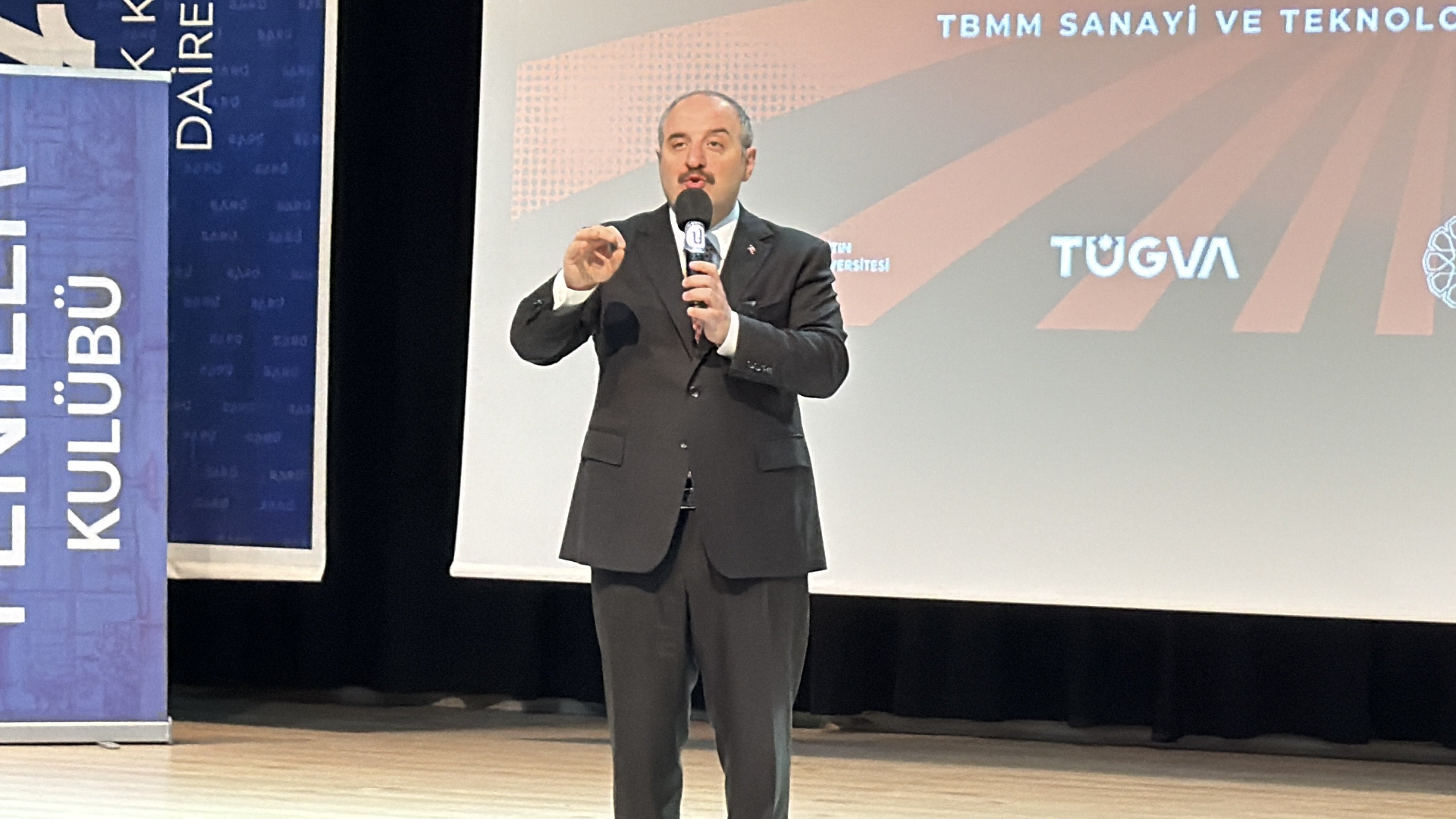 TBMM Komisyon Başkanı Mustafa Varank,