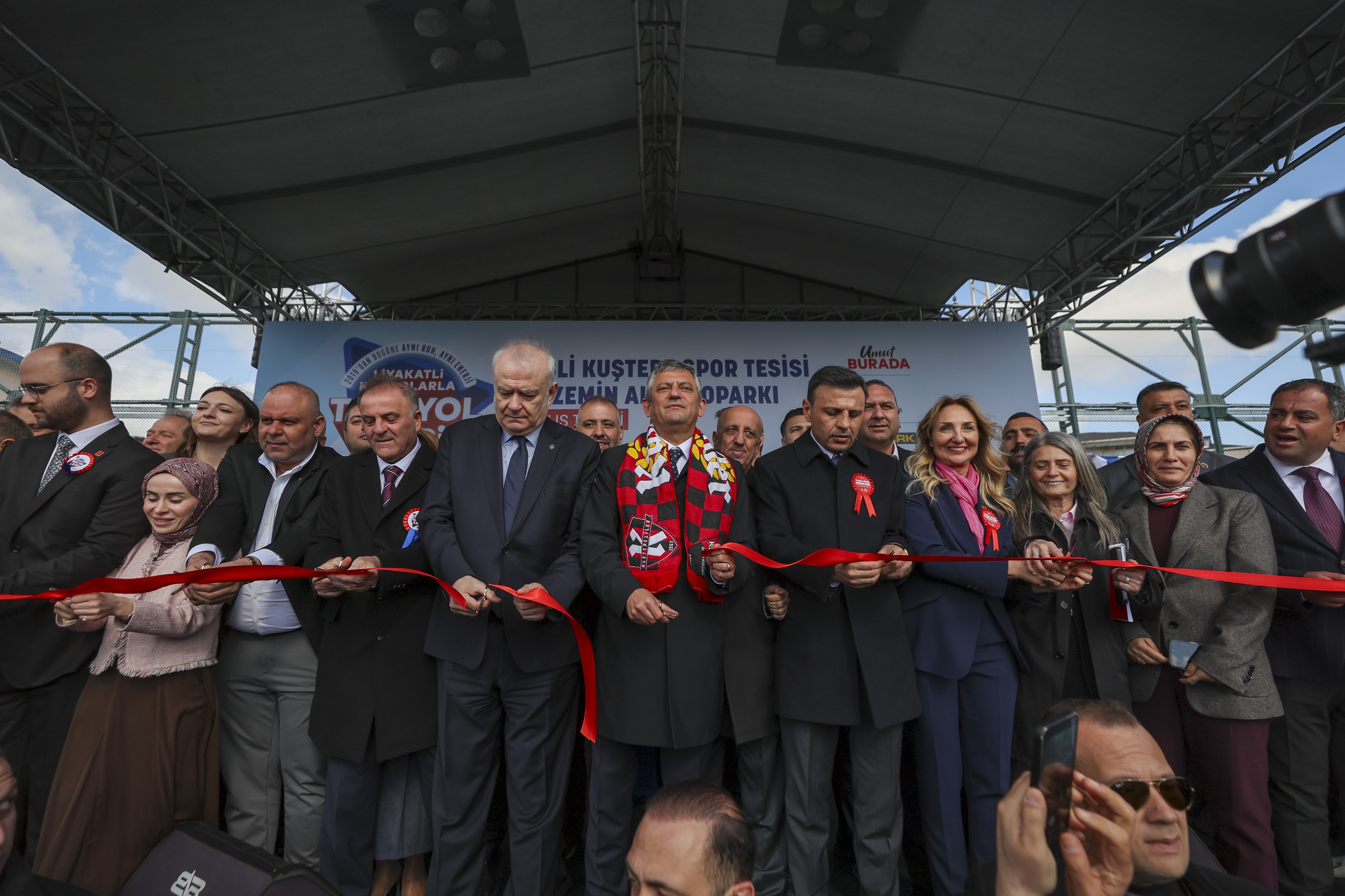 CHP Genel Başkanı Özgür Özel,