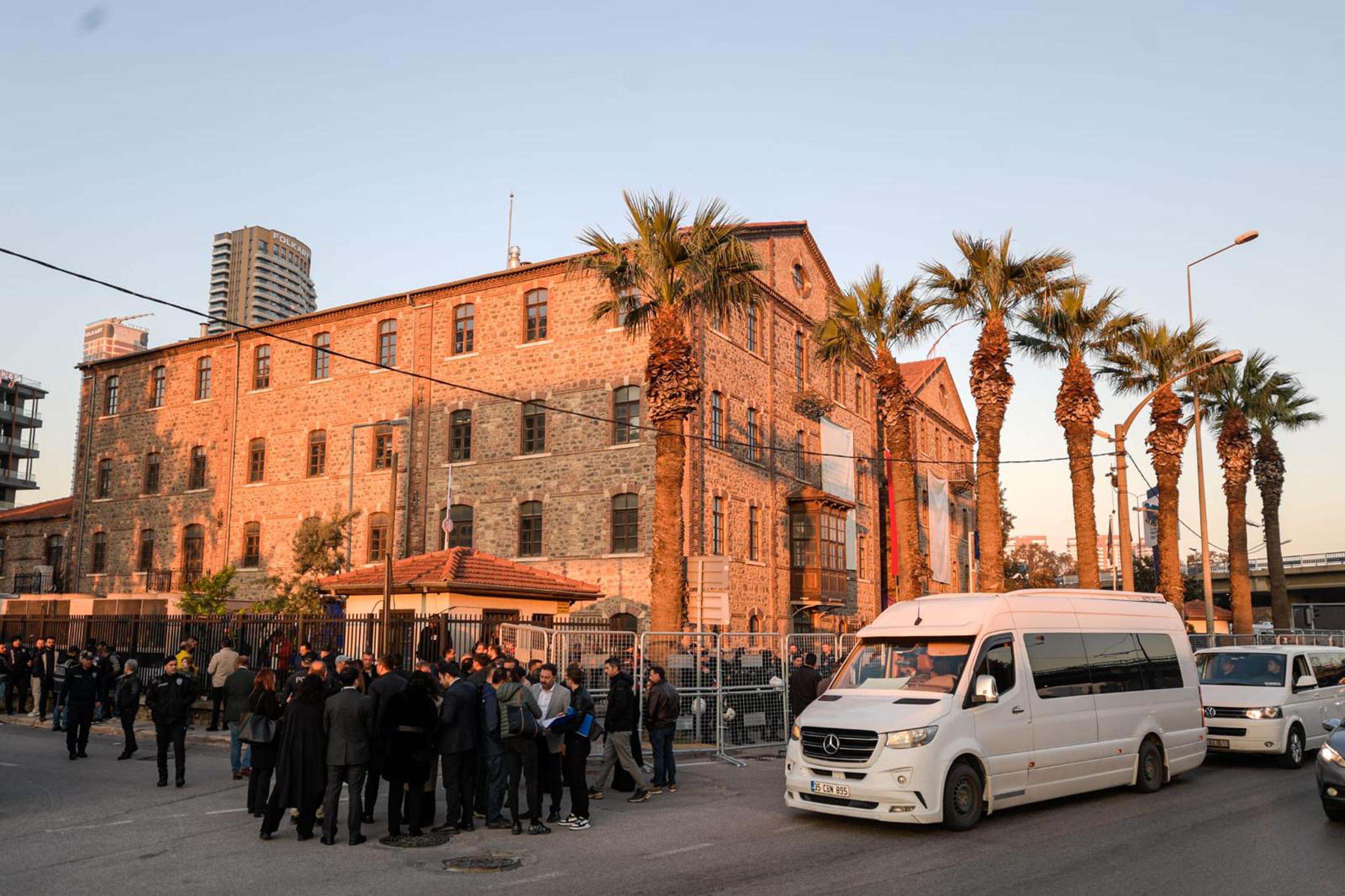 İzmir'de Vakıflar Genel Müdürlüğü, mülkiyeti