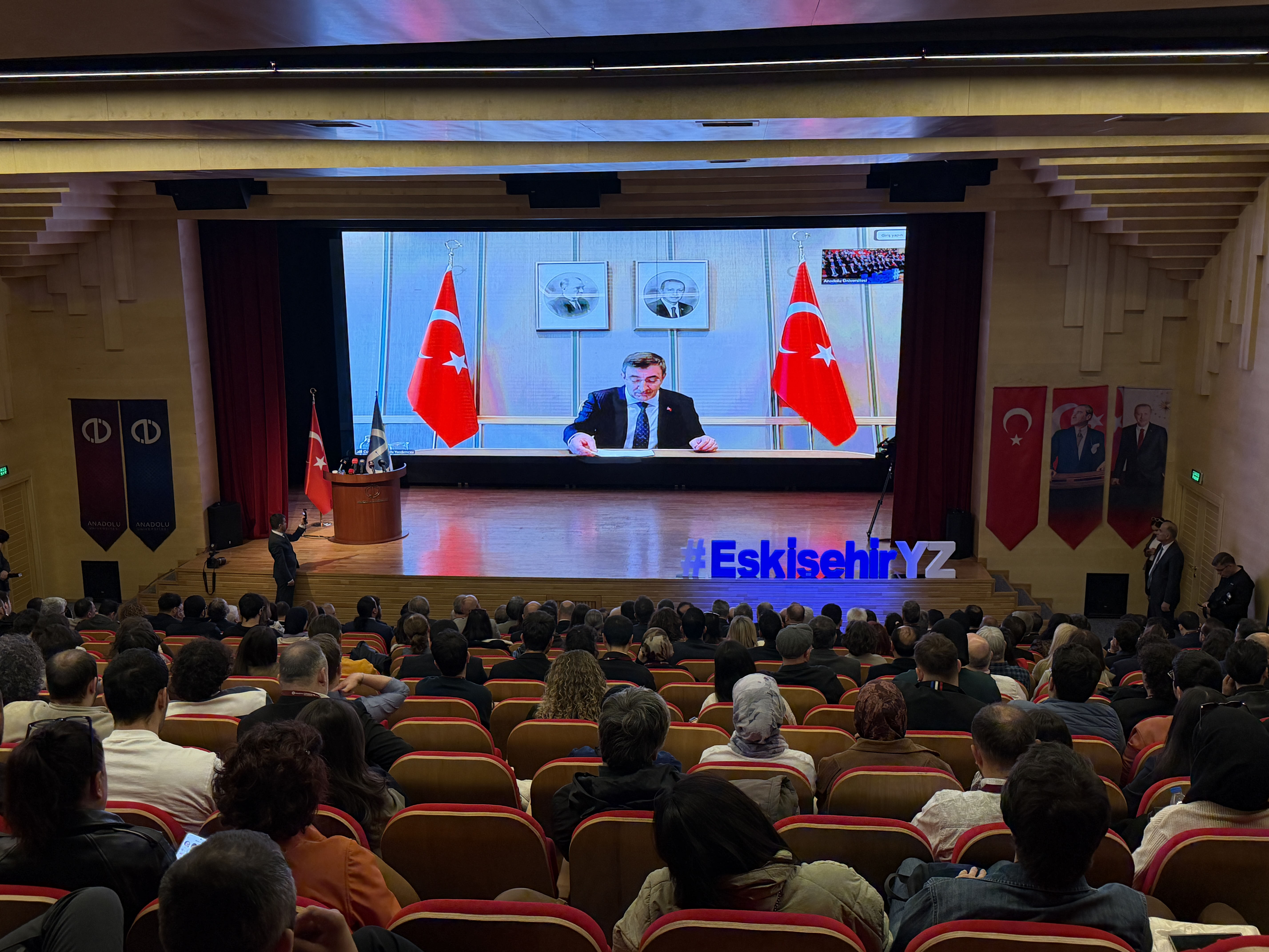 Cumhurbaşkanı Yardımcısı Cevdet Yılmaz, Eskişehir'de