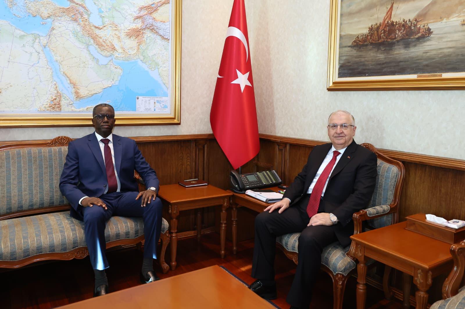 Milli Savunma Bakanı Yaşar Güler,