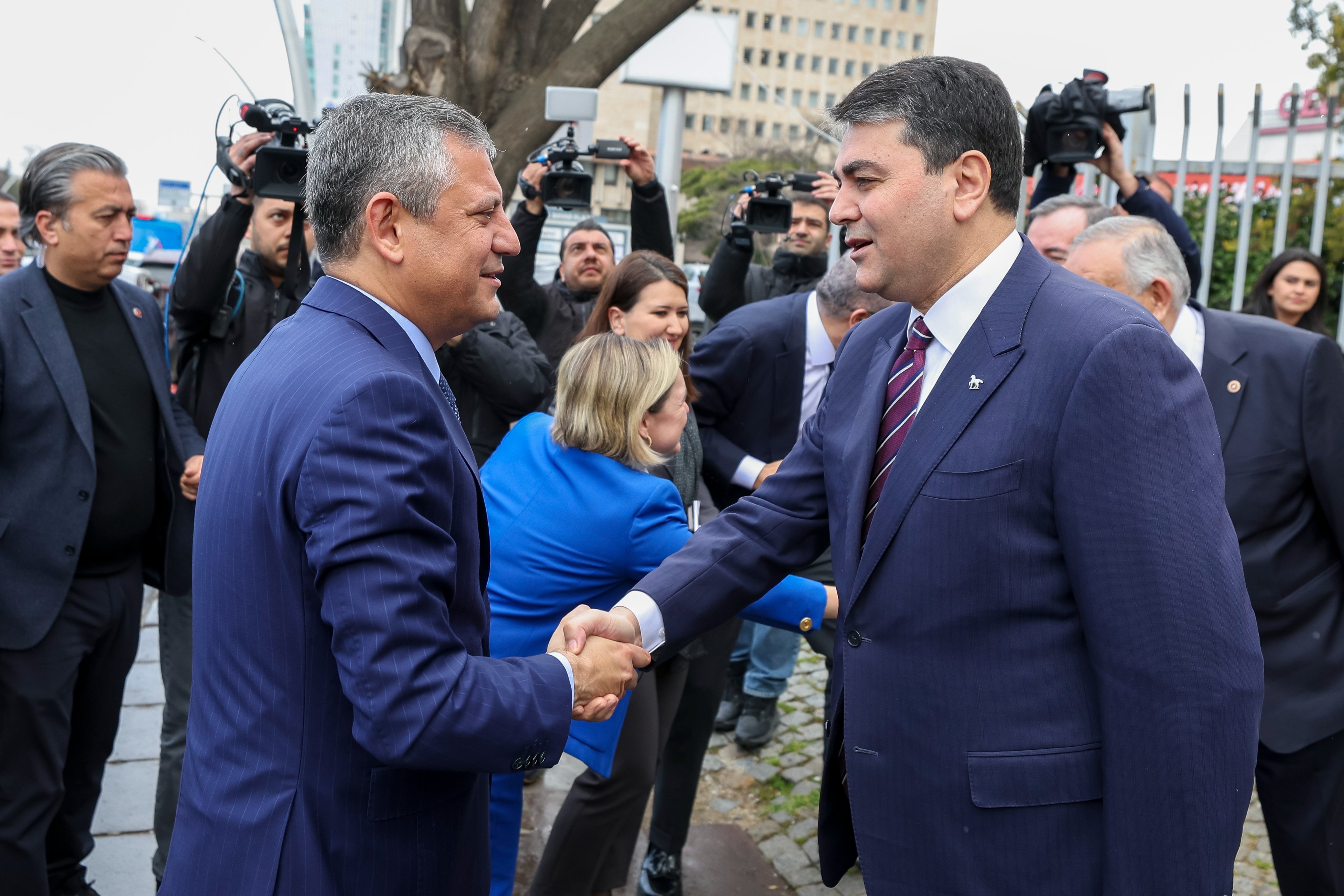 CHP Genel Başkanı Özgür Özel,