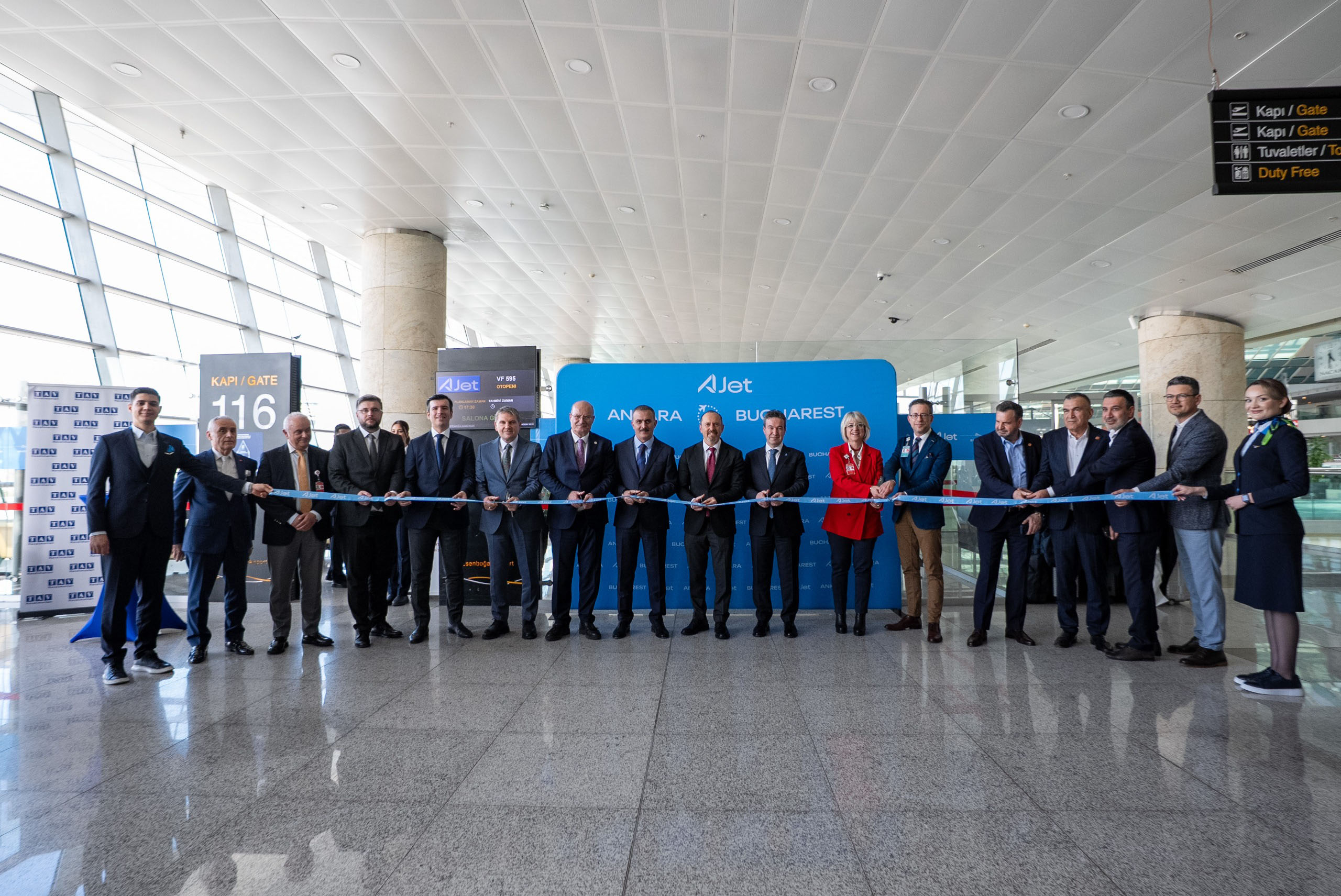 AJet, Romanya'nın başkenti Bükreş'e ilk