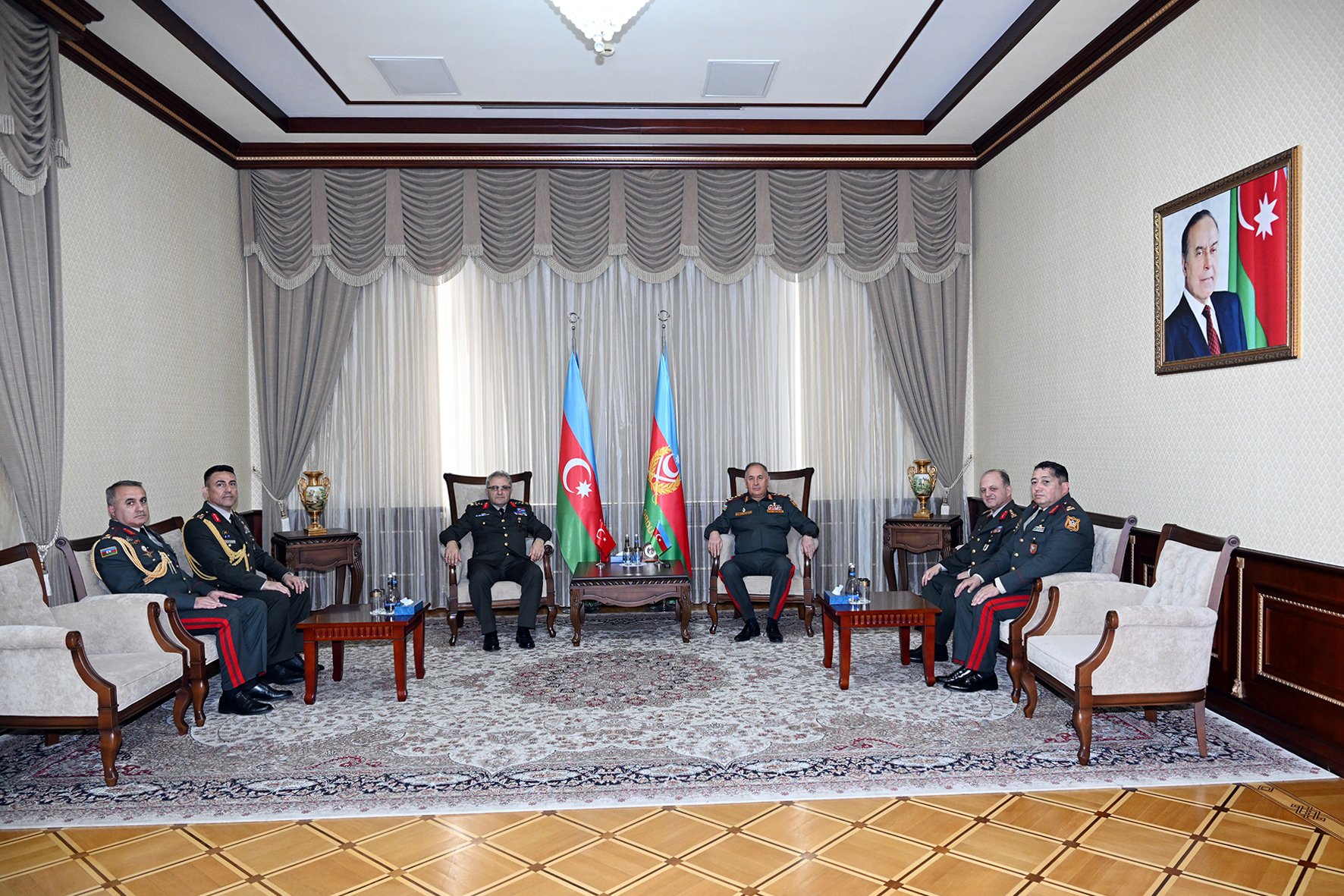 Kara Kuvvetleri Komutanı Orgeneral Metin