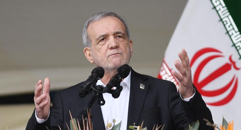 İran Cumhurbaşkanı Mesud Pezeşkiyan, Tahran'daki