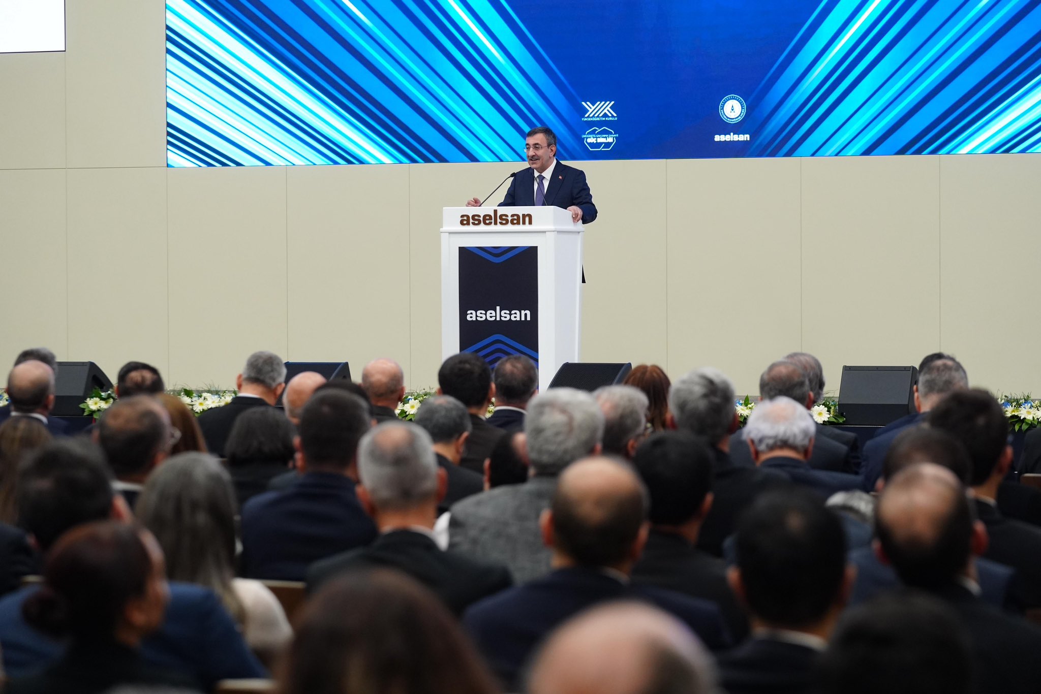 Cumhurbaşkanı Yardımcısı Cevdet Yılmaz, Türk