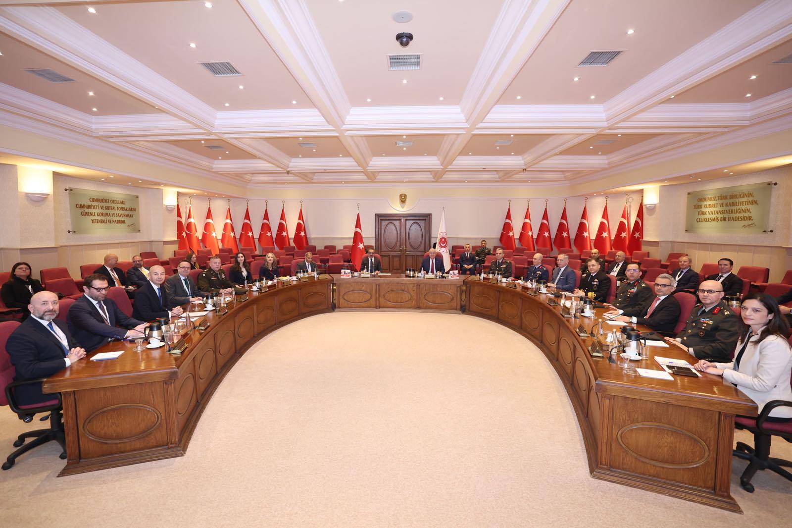 Milli Savunma Bakanı Yaşar Güler,