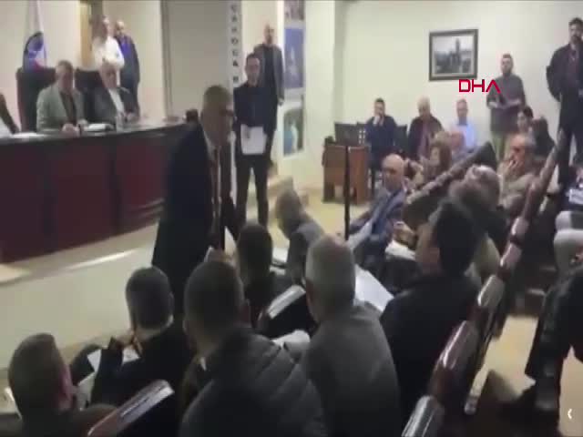 Akçakoca Belediye Meclisi'nde, AK