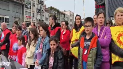Edirne Keşan'da öğretmenler ve öğrenciler,