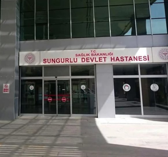 Çorum Sungurlu'da bir kız öğrenci