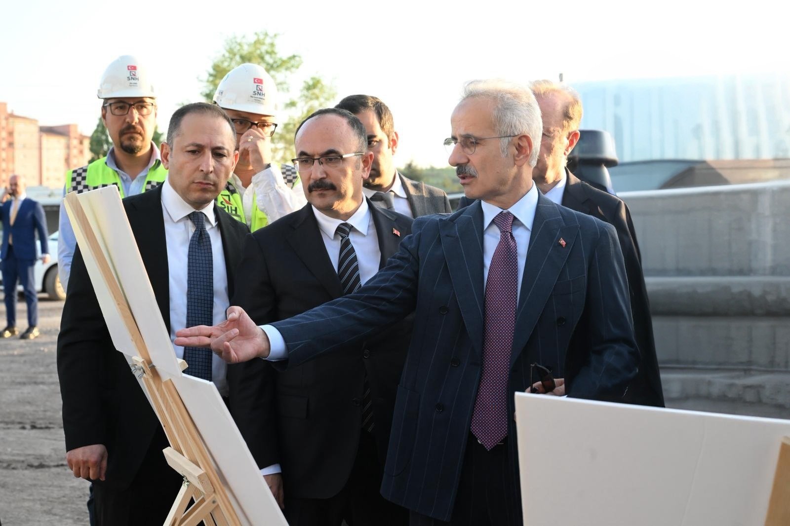Ulaştırma ve Altyapı Bakanı