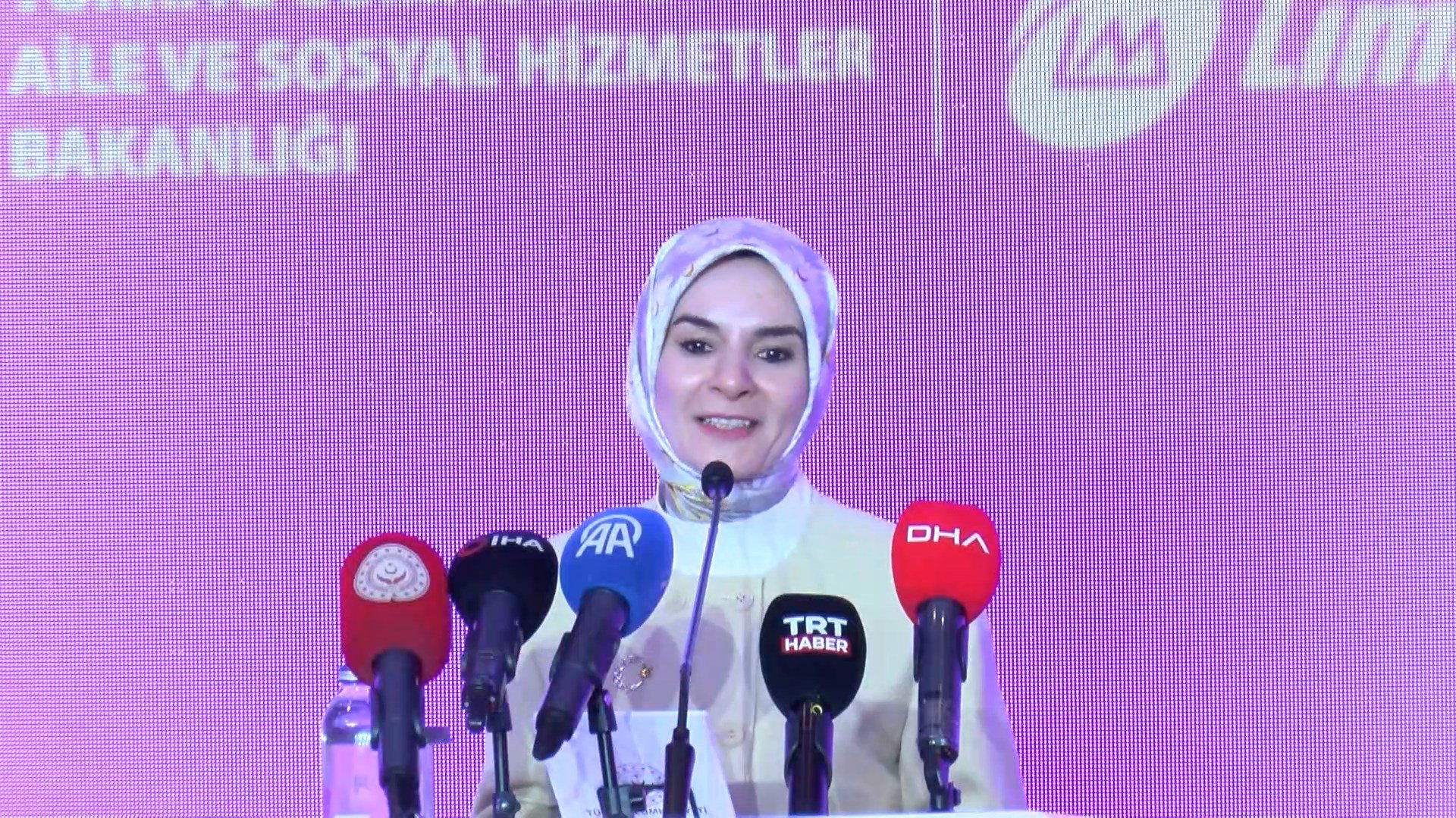 Aile ve Sosyal Hizmetler Bakanı