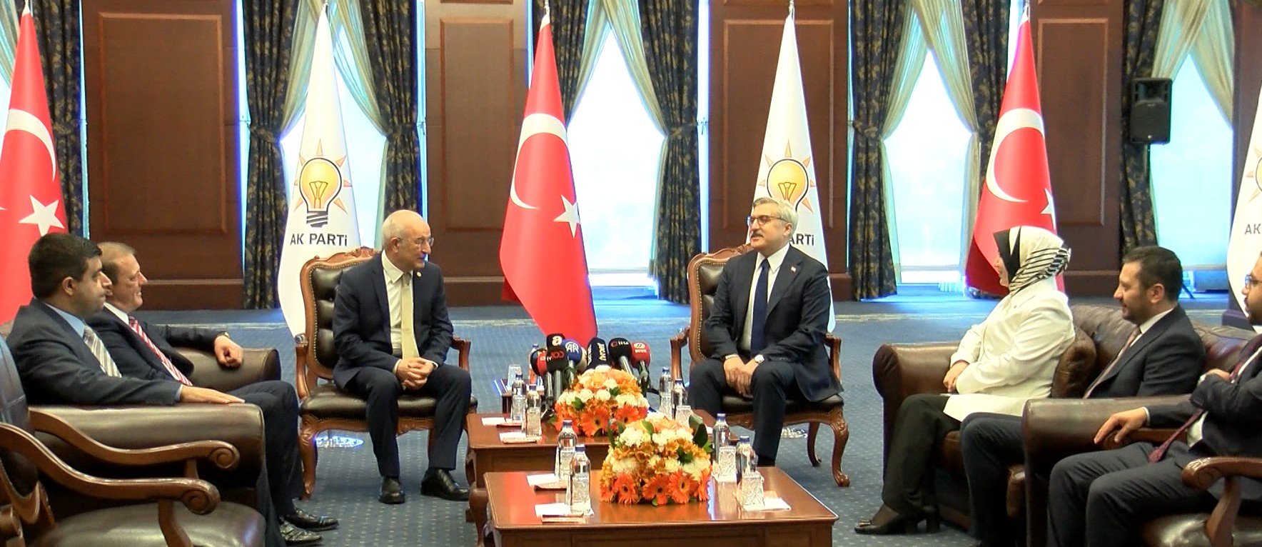 AK Parti ve CHP heyetleri,