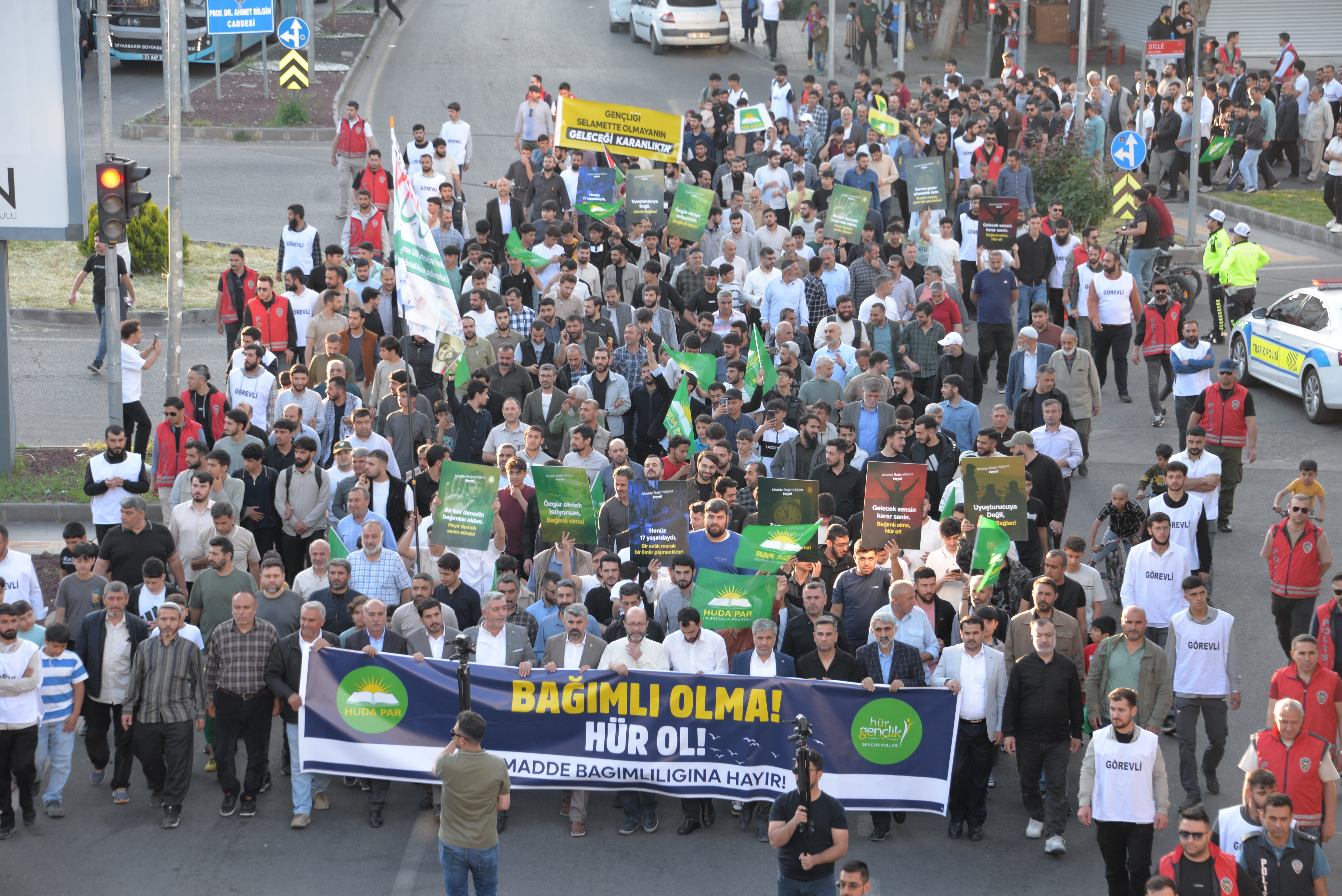 HÜDAPAR Diyarbakır Gençlik Kolları tarafından