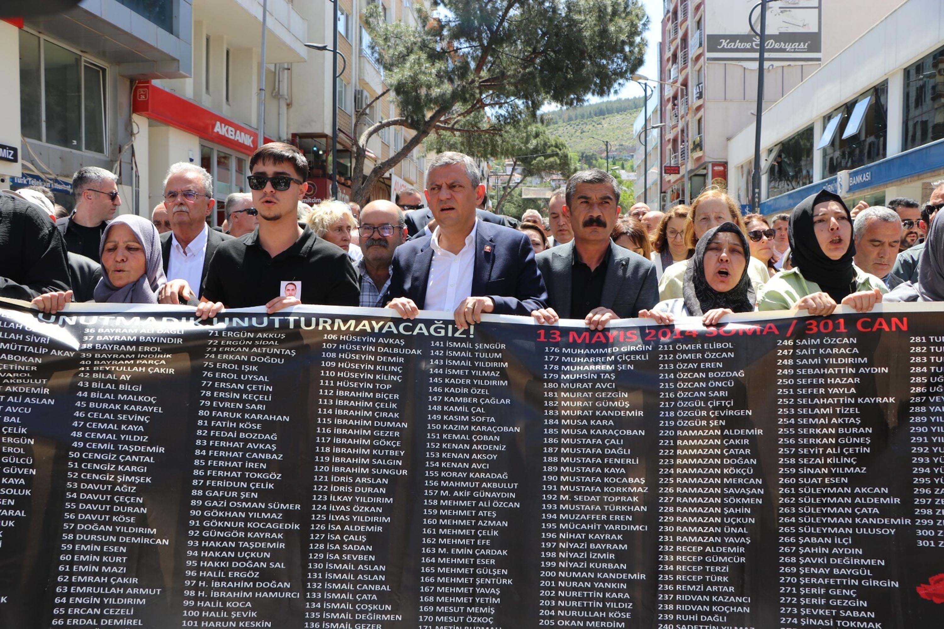 CHP Genel Başkanı Özgür Özel,