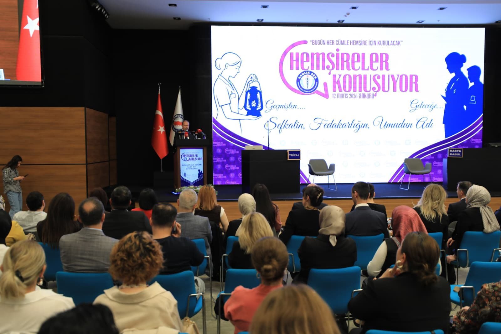 Sağlık-Sen tarafından düzenlenen 'Hemşireler Konuşuyor'