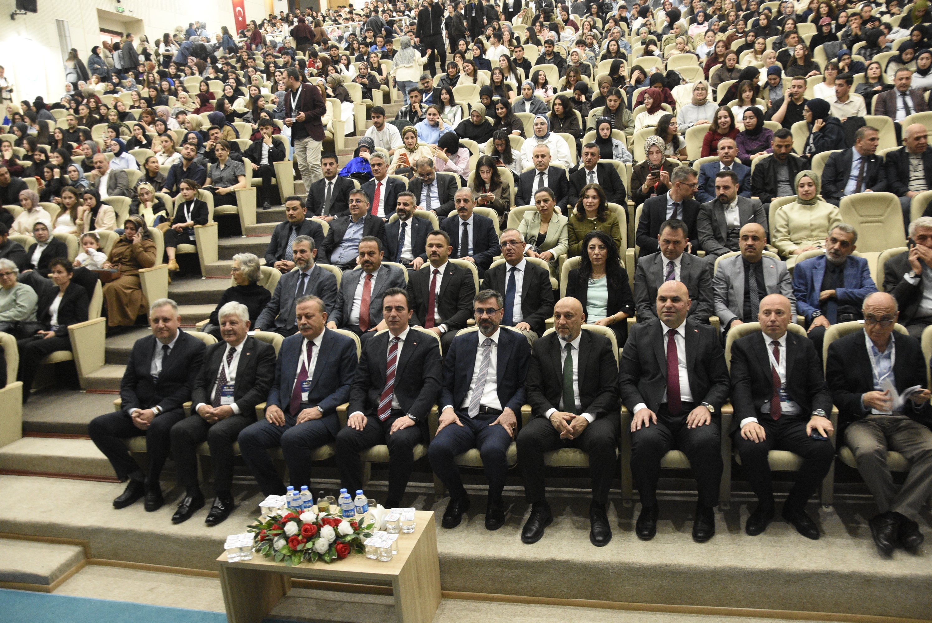 Bitlis'te düzenlenen 1. Uluslararası Sağlık