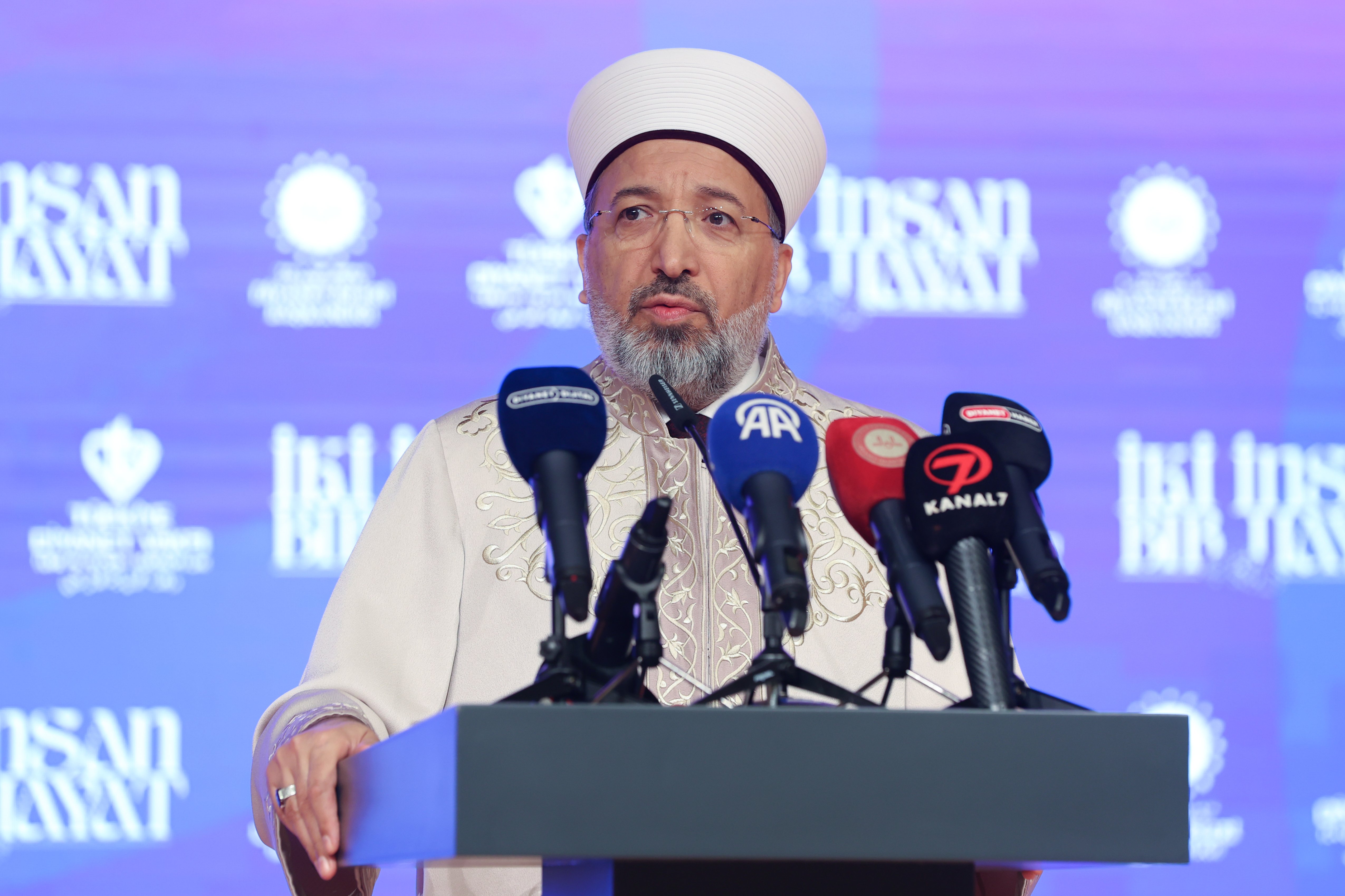 Diyanet İşleri Başkanı Safi Arpaguş,