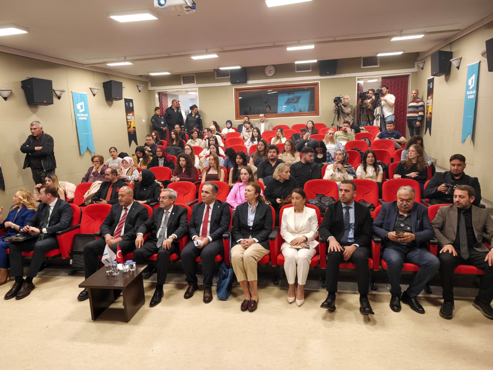 Ankara'da düzenlenen 15 Temmuz Manşetleri