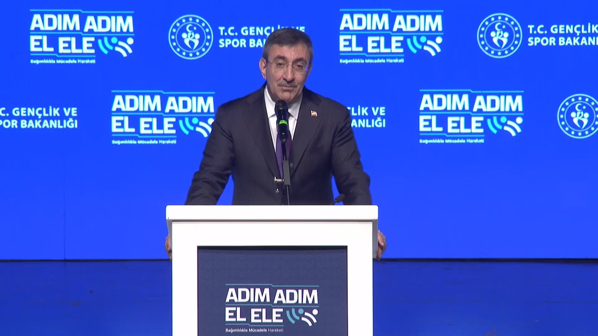 Cumhurbaşkanı Yardımcısı Cevdet Yılmaz, Gençlik