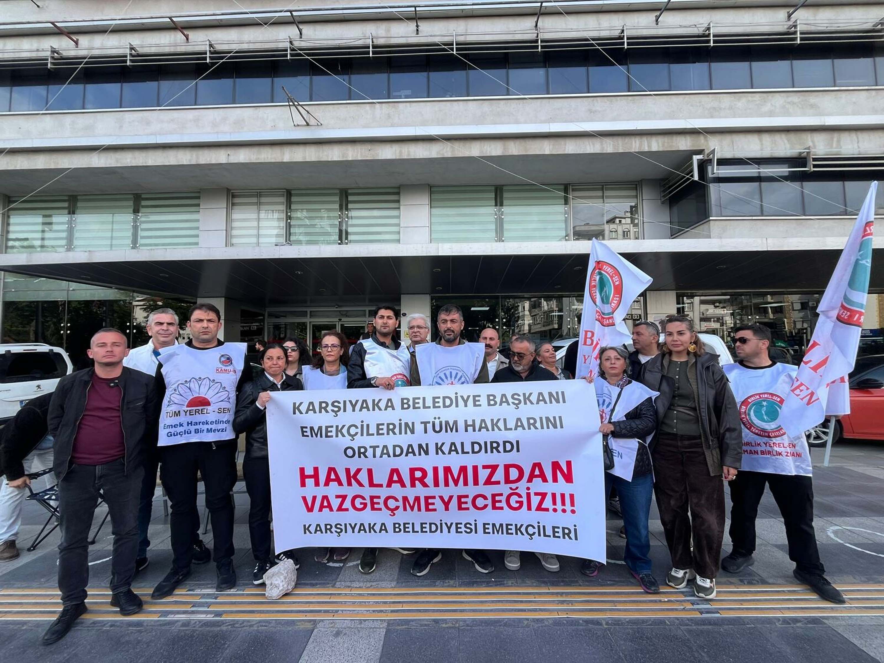 Karşıyaka Belediyesi'nde 450 memur, sosyal
