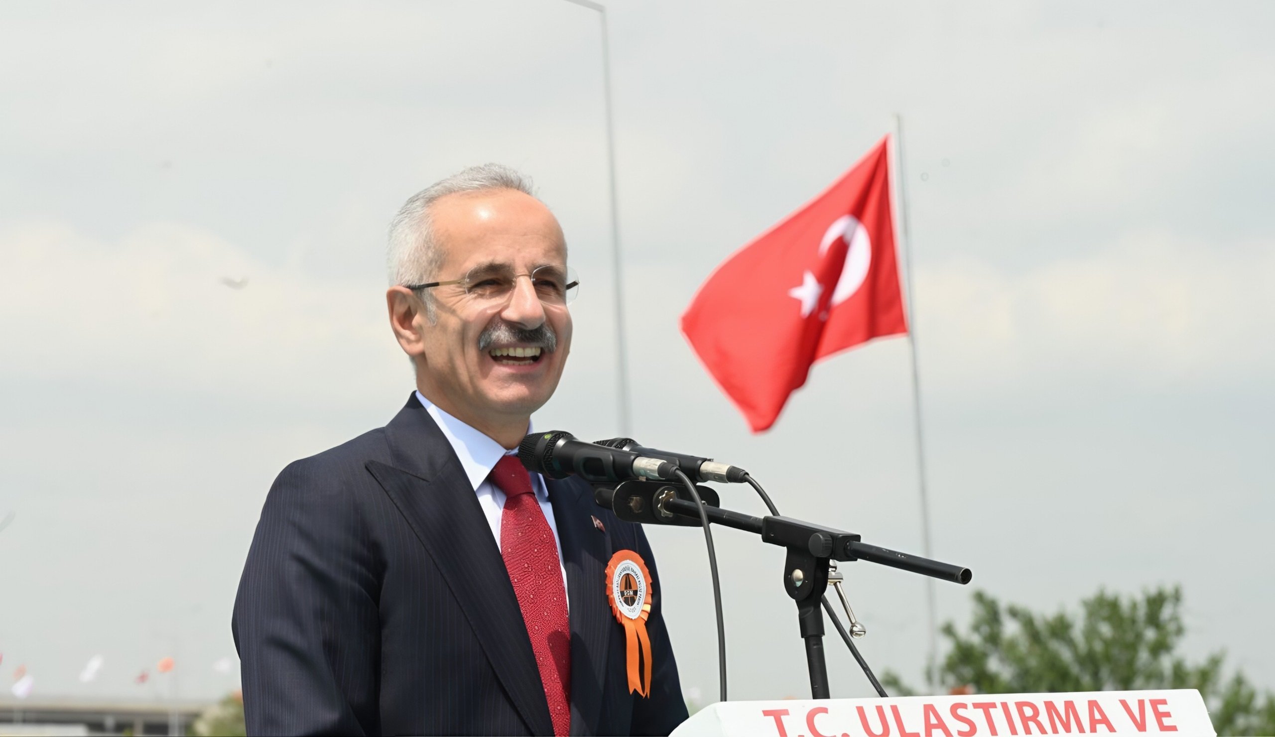 Ulaştırma ve Altyapı Bakanı Abdulkadir