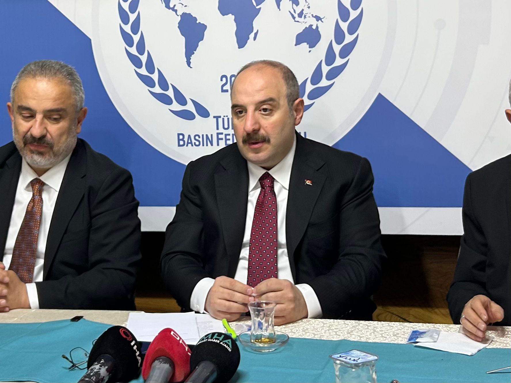 TBMM Komisyon Başkanı Mustafa Varank,