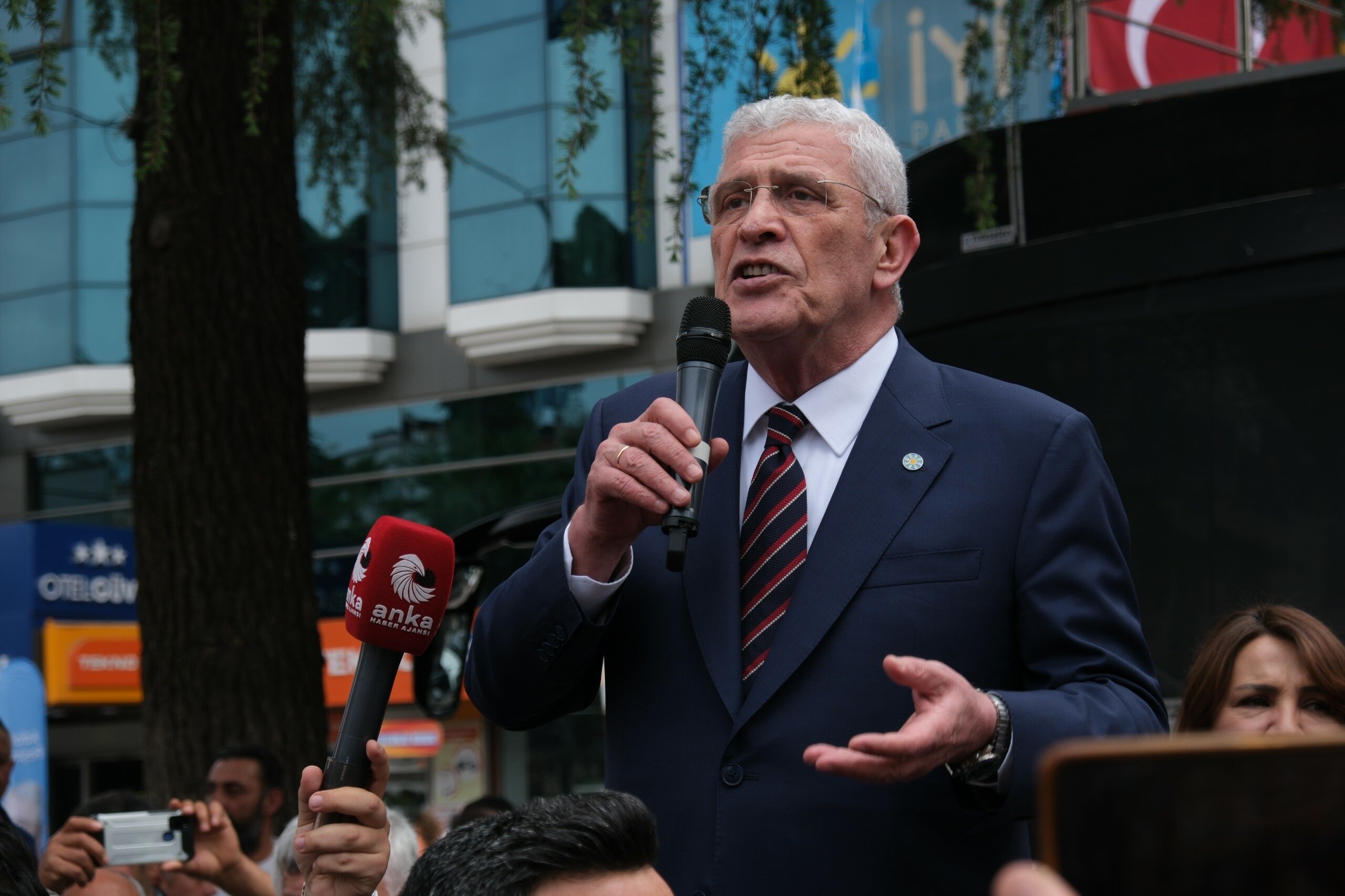 İYİ Parti Genel Başkanı Müsavat