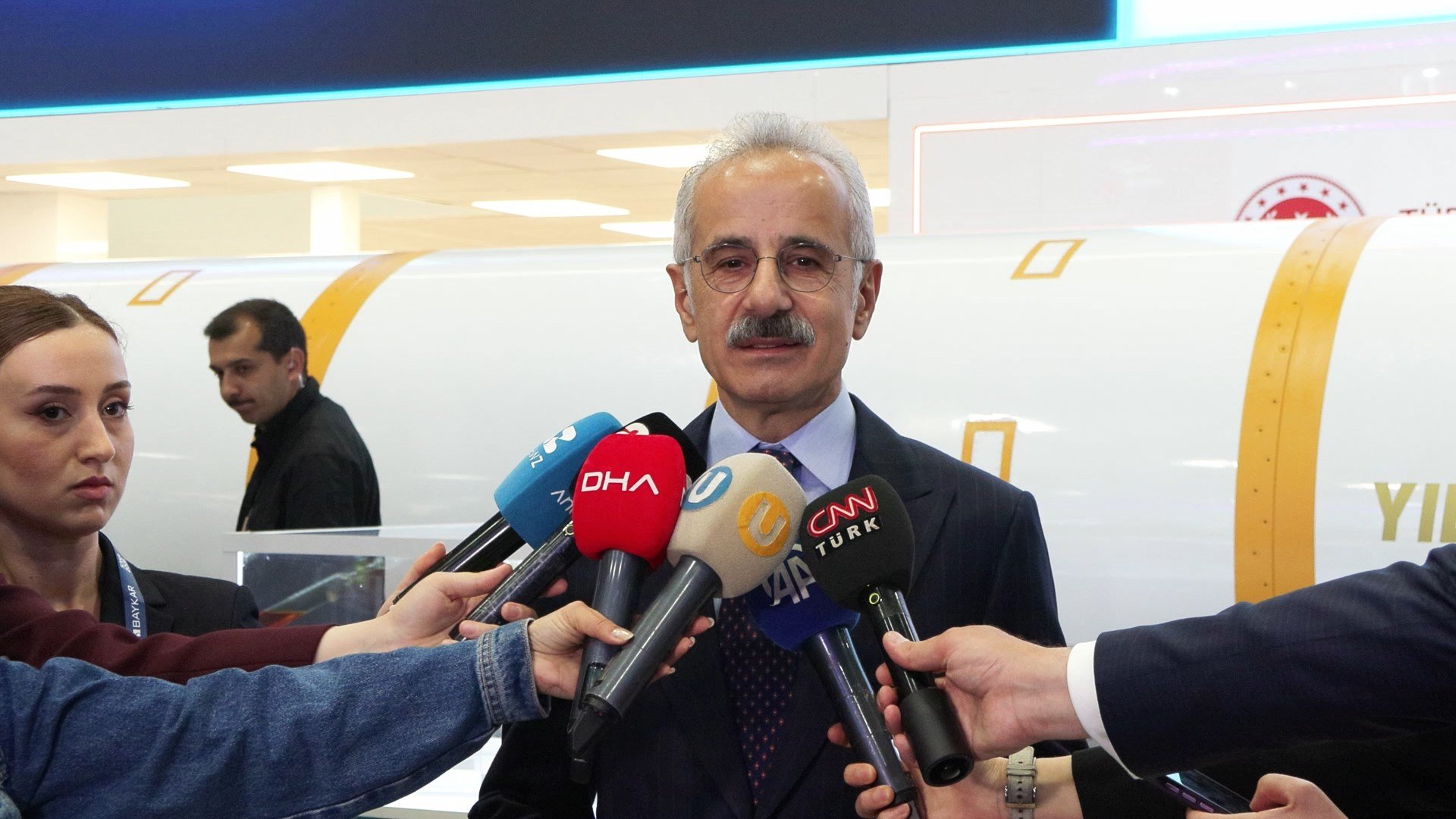 Ulaştırma ve Altyapı Bakanı Abdulkadir